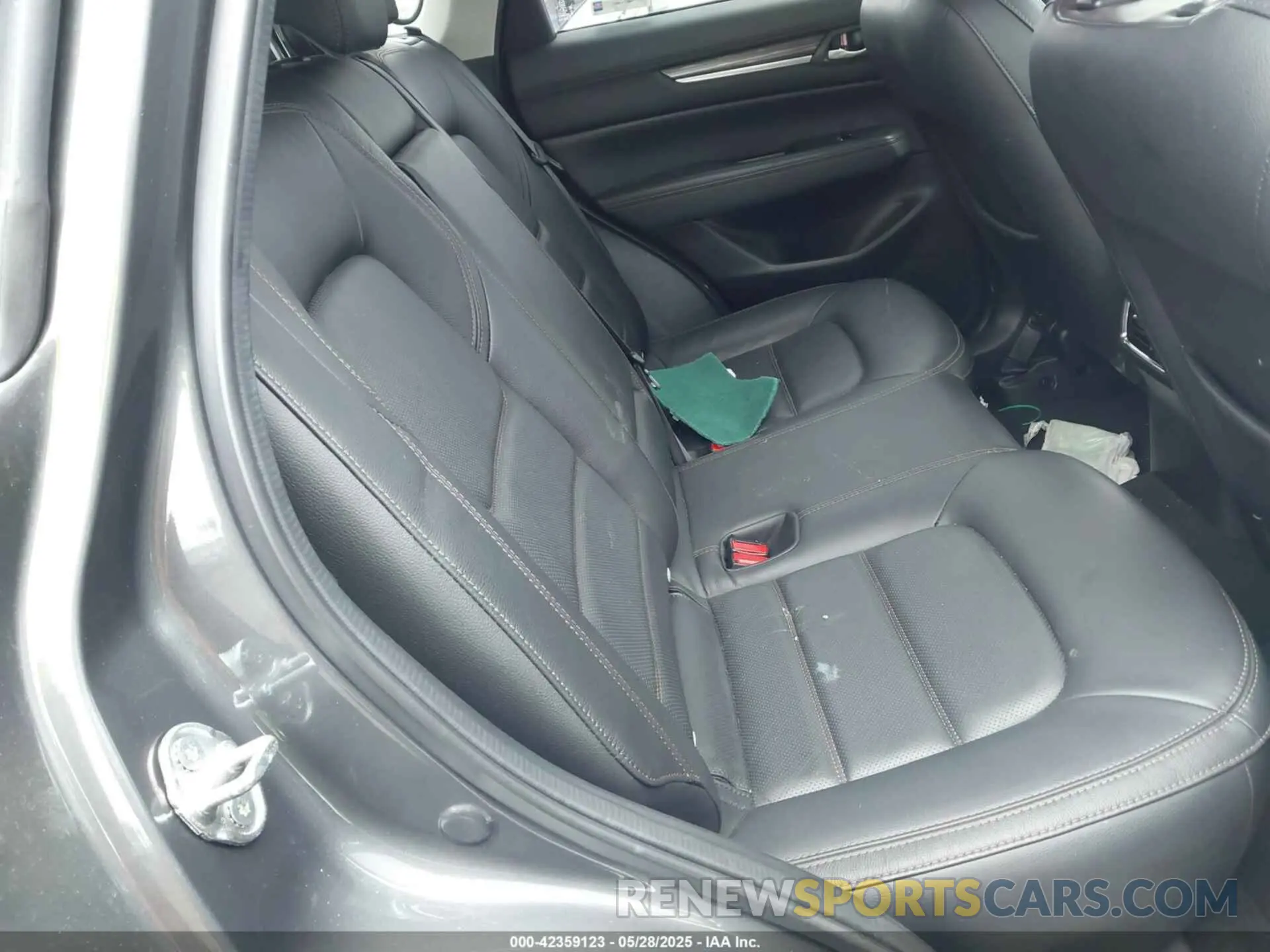 8 Photograph of a damaged car JM3KFBDMXP0142955 MAZDA CX-5 2023