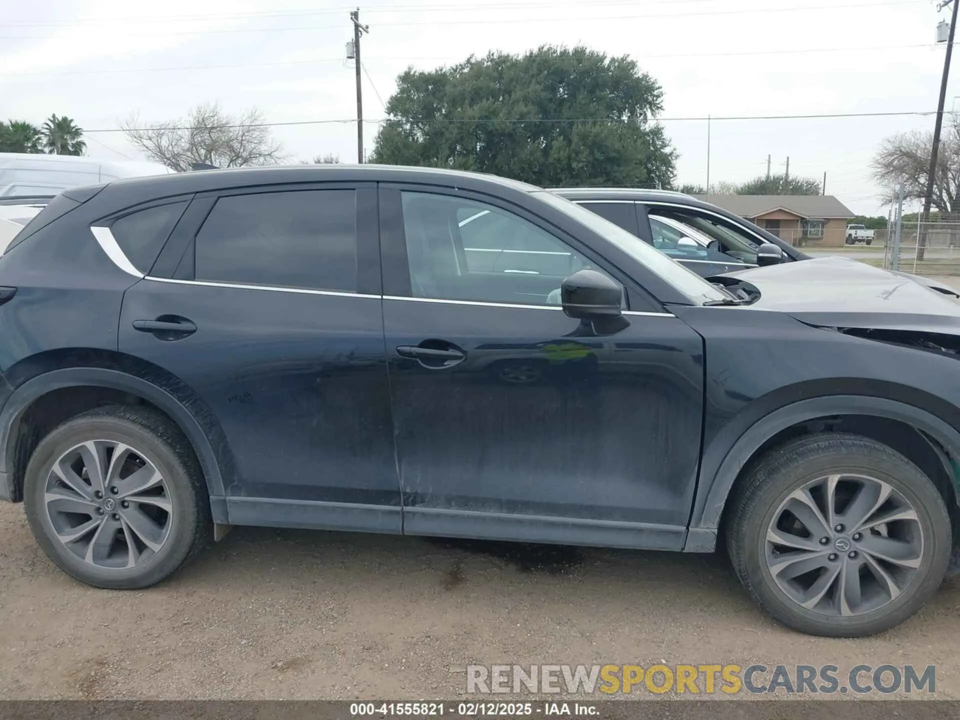 13 Photograph of a damaged car JM3KFBDMXP0163644 MAZDA CX-5 2023