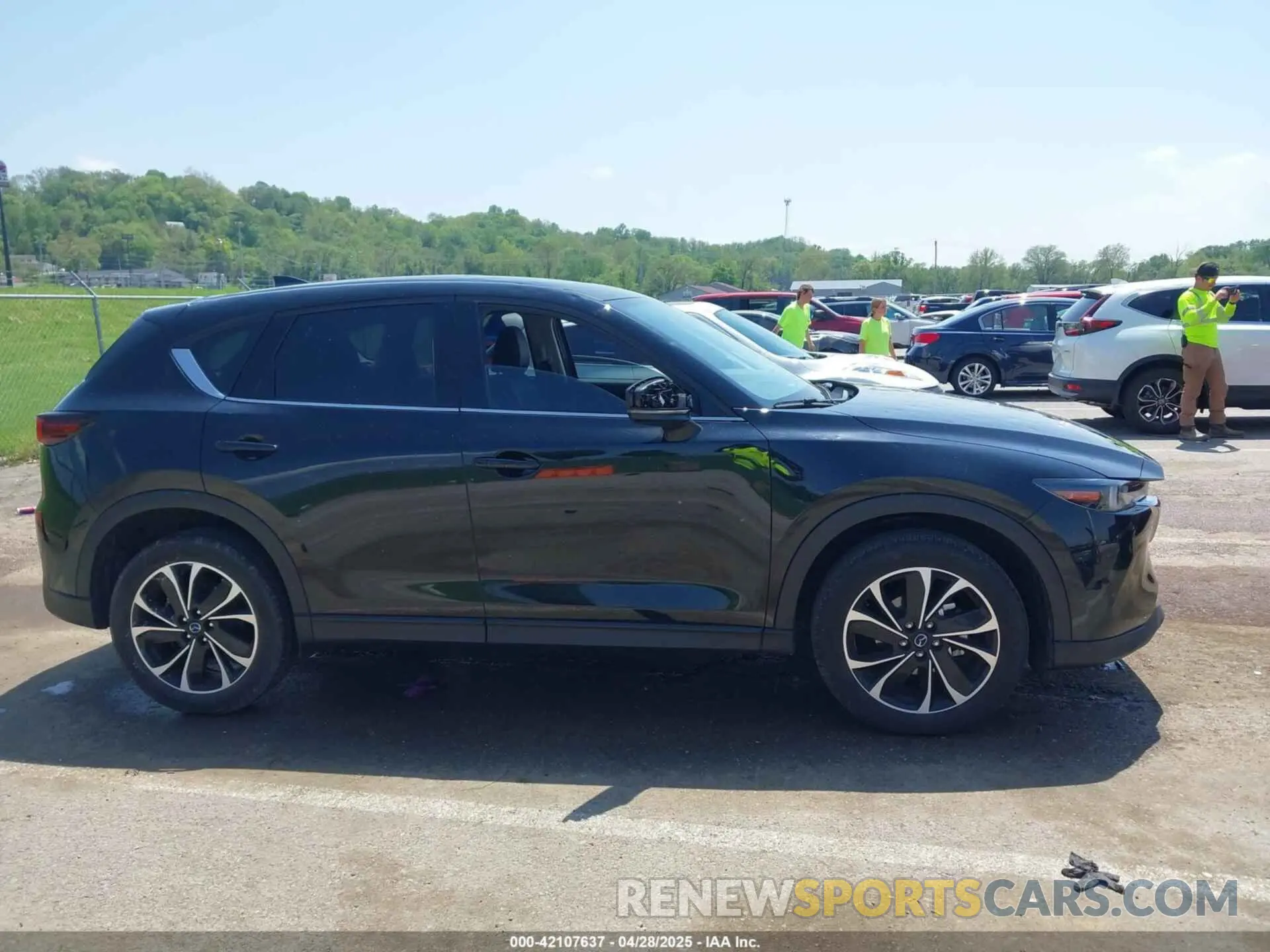 13 Photograph of a damaged car JM3KFBEM0P0201400 MAZDA CX-5 2023