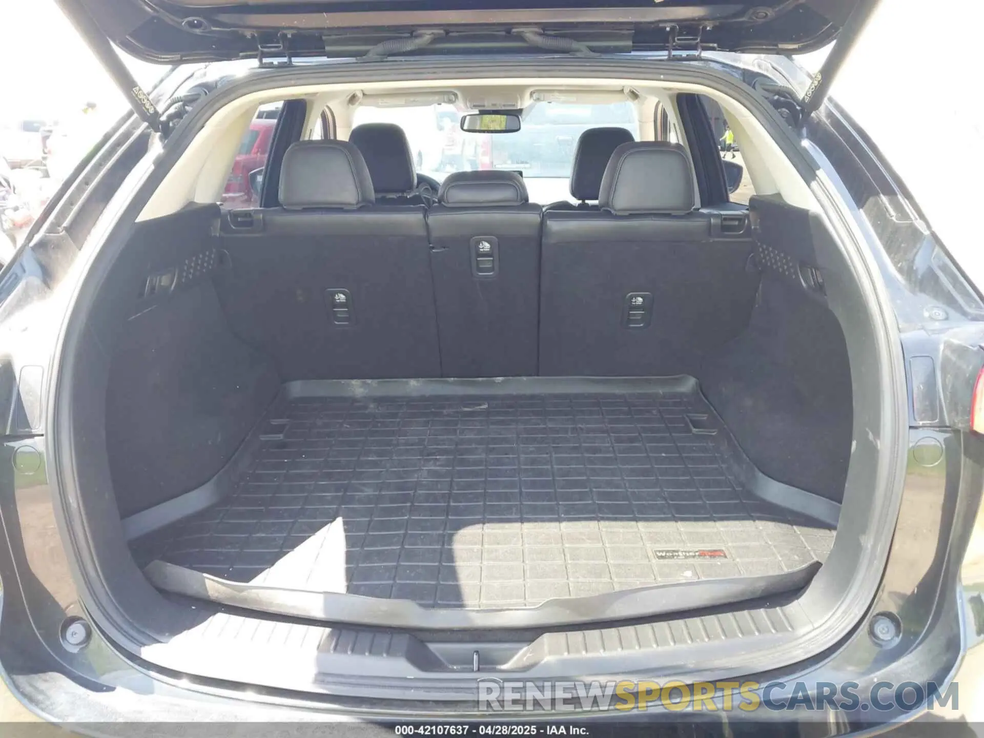 17 Photograph of a damaged car JM3KFBEM0P0201400 MAZDA CX-5 2023