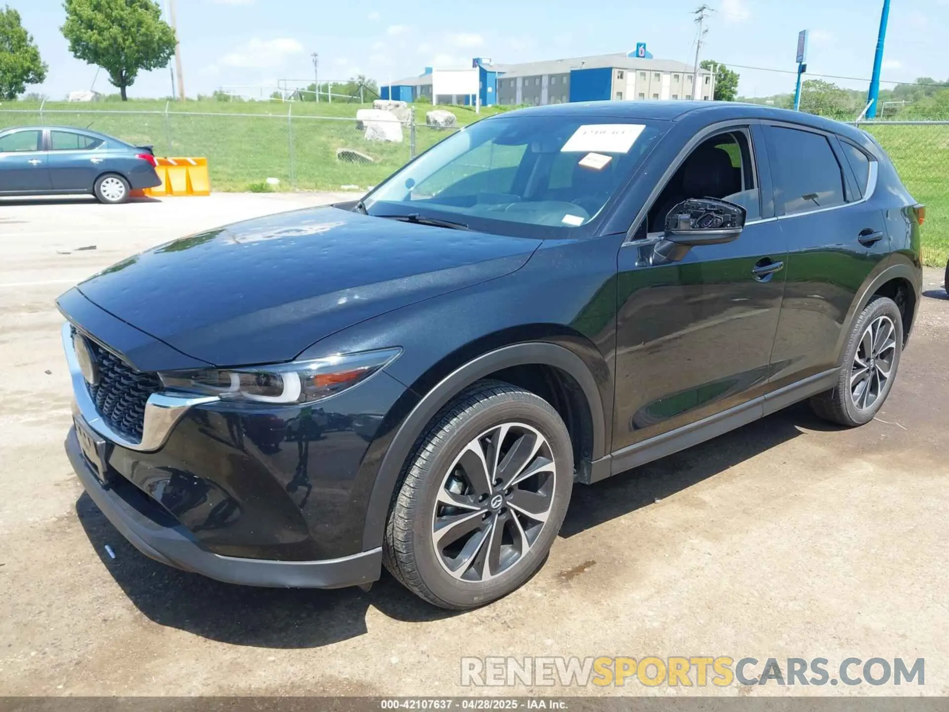2 Photograph of a damaged car JM3KFBEM0P0201400 MAZDA CX-5 2023
