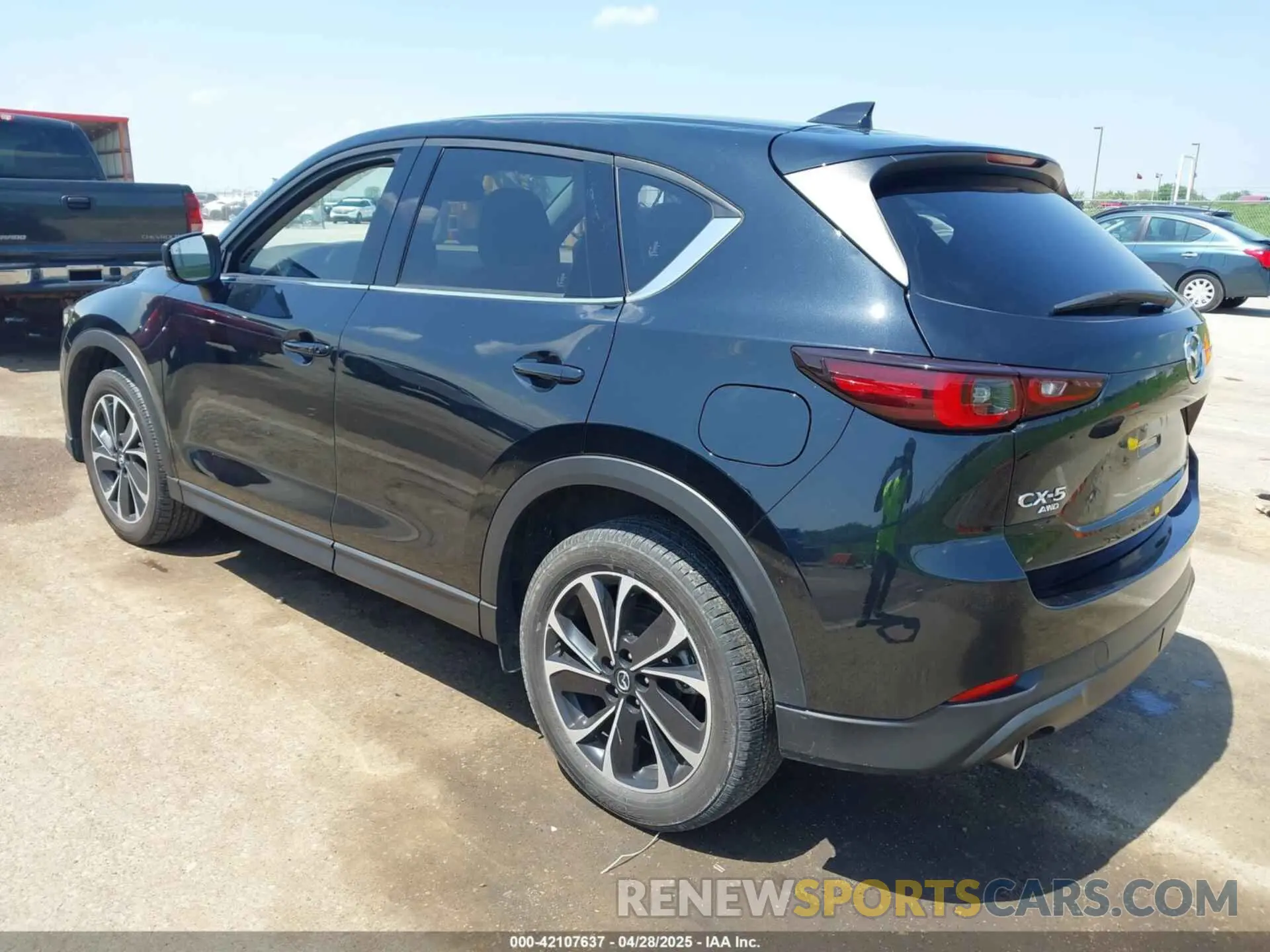 3 Photograph of a damaged car JM3KFBEM0P0201400 MAZDA CX-5 2023