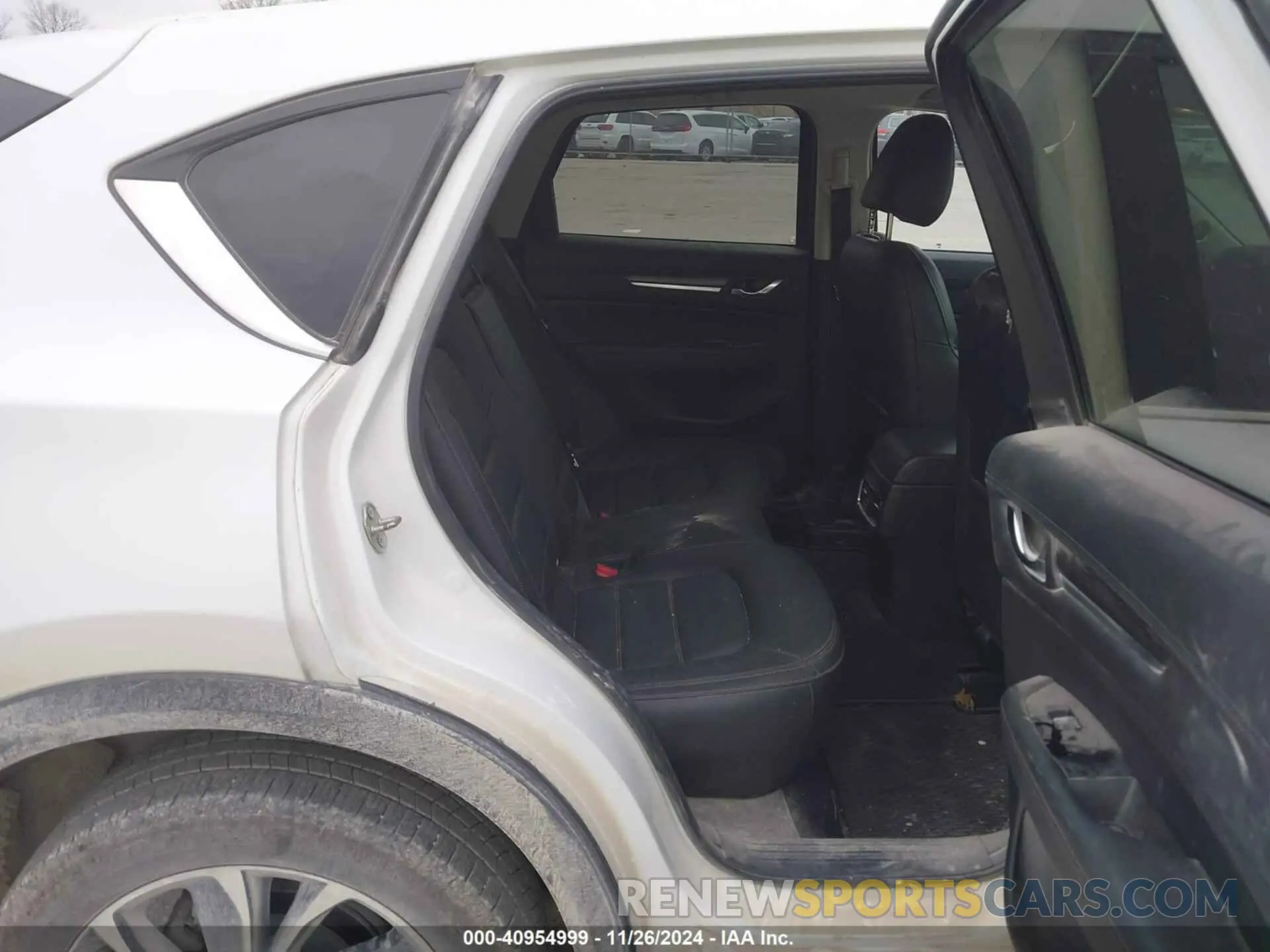 8 Photograph of a damaged car JM3KFBEMXP0103278 MAZDA CX-5 2023