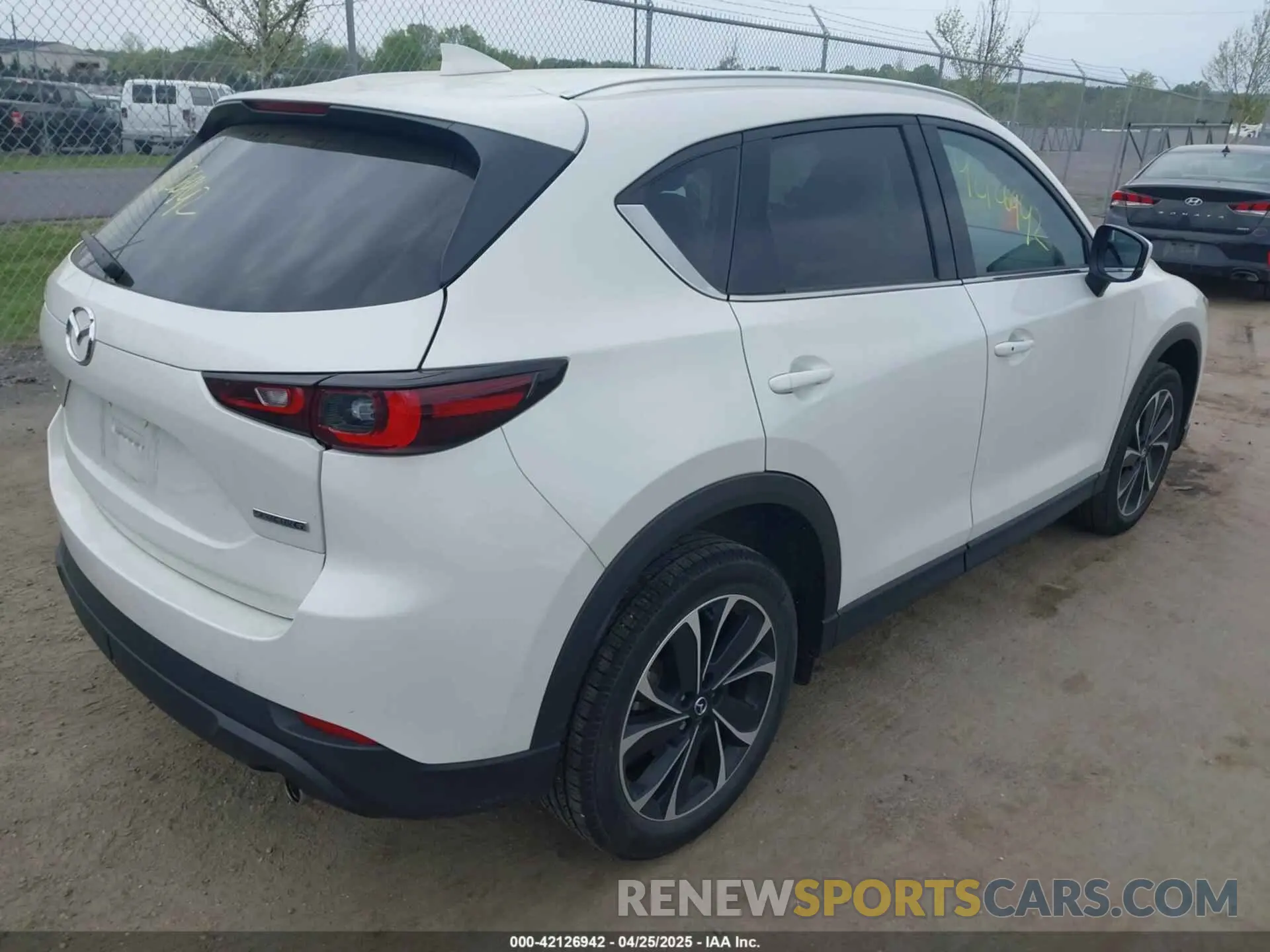 4 Photograph of a damaged car JM3KFBEMXP0280221 MAZDA CX-5 2023