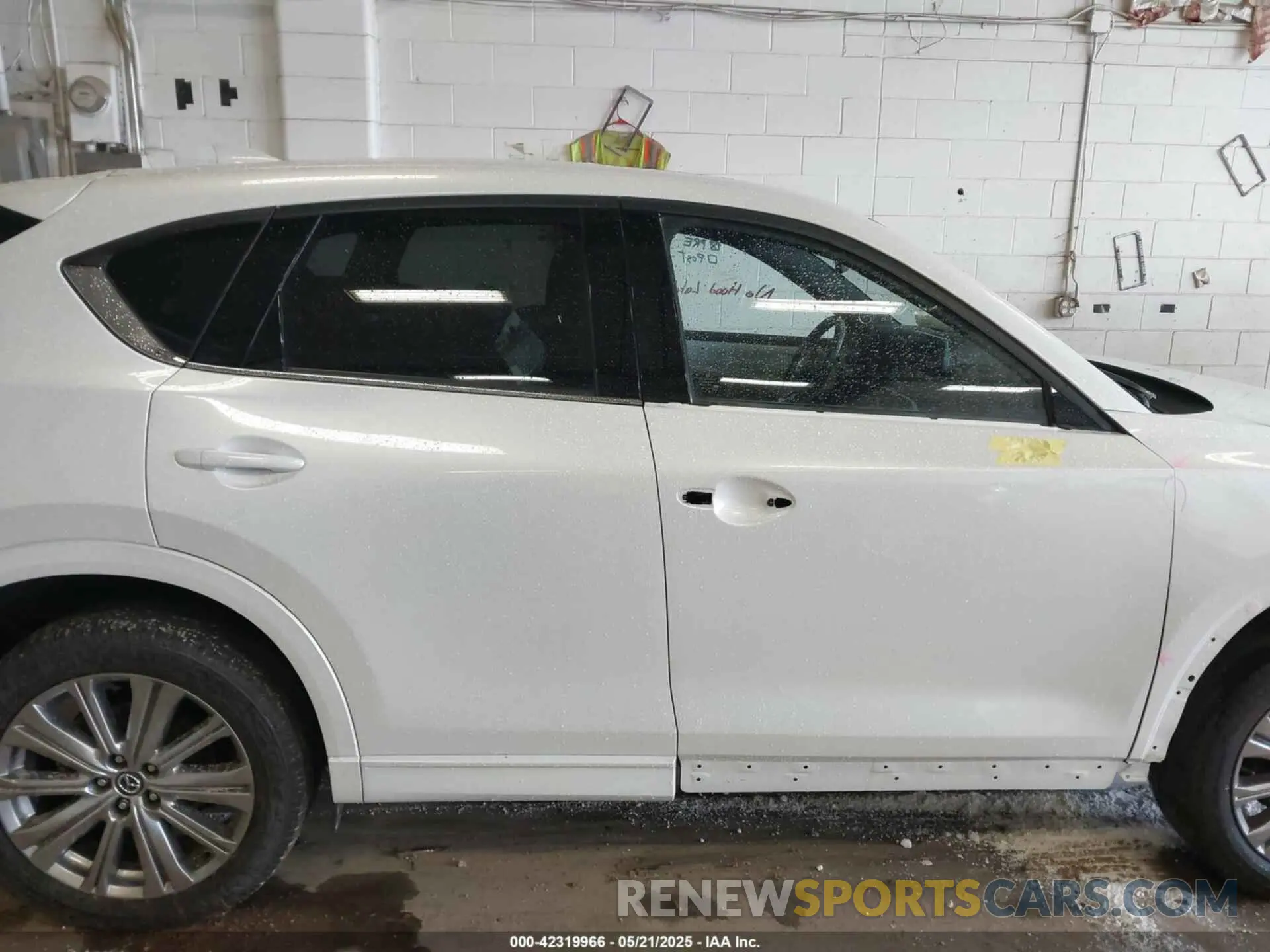 14 Photograph of a damaged car JM3KFBXY9P0230698 MAZDA CX-5 2023