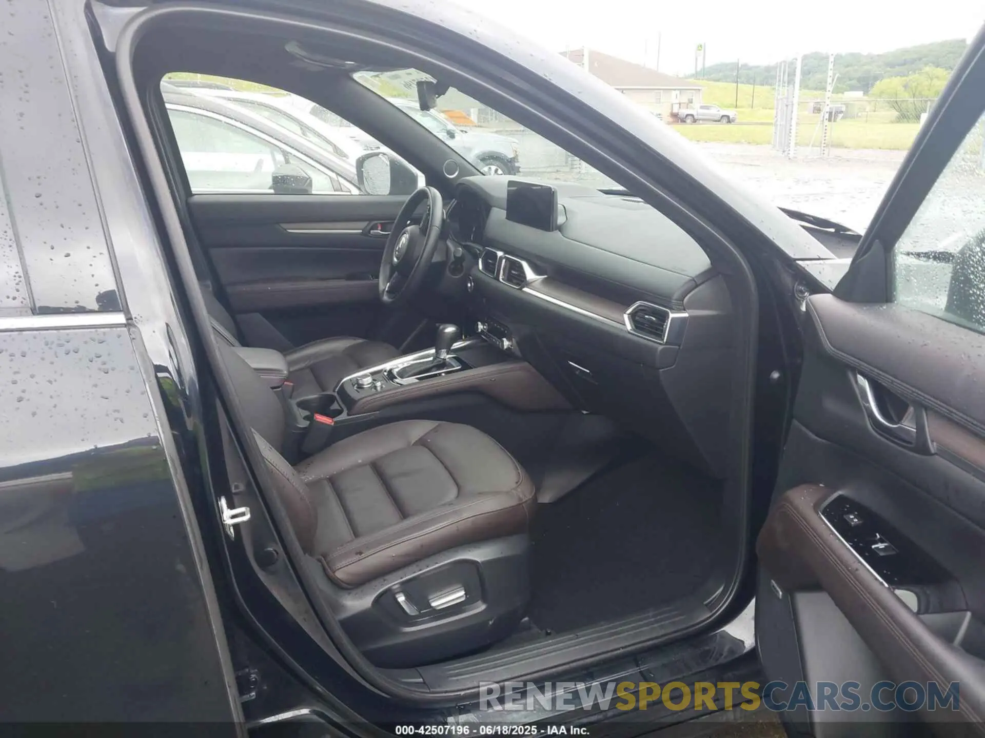 5 Photograph of a damaged car JM3KFBXYXP0126818 MAZDA CX-5 2023
