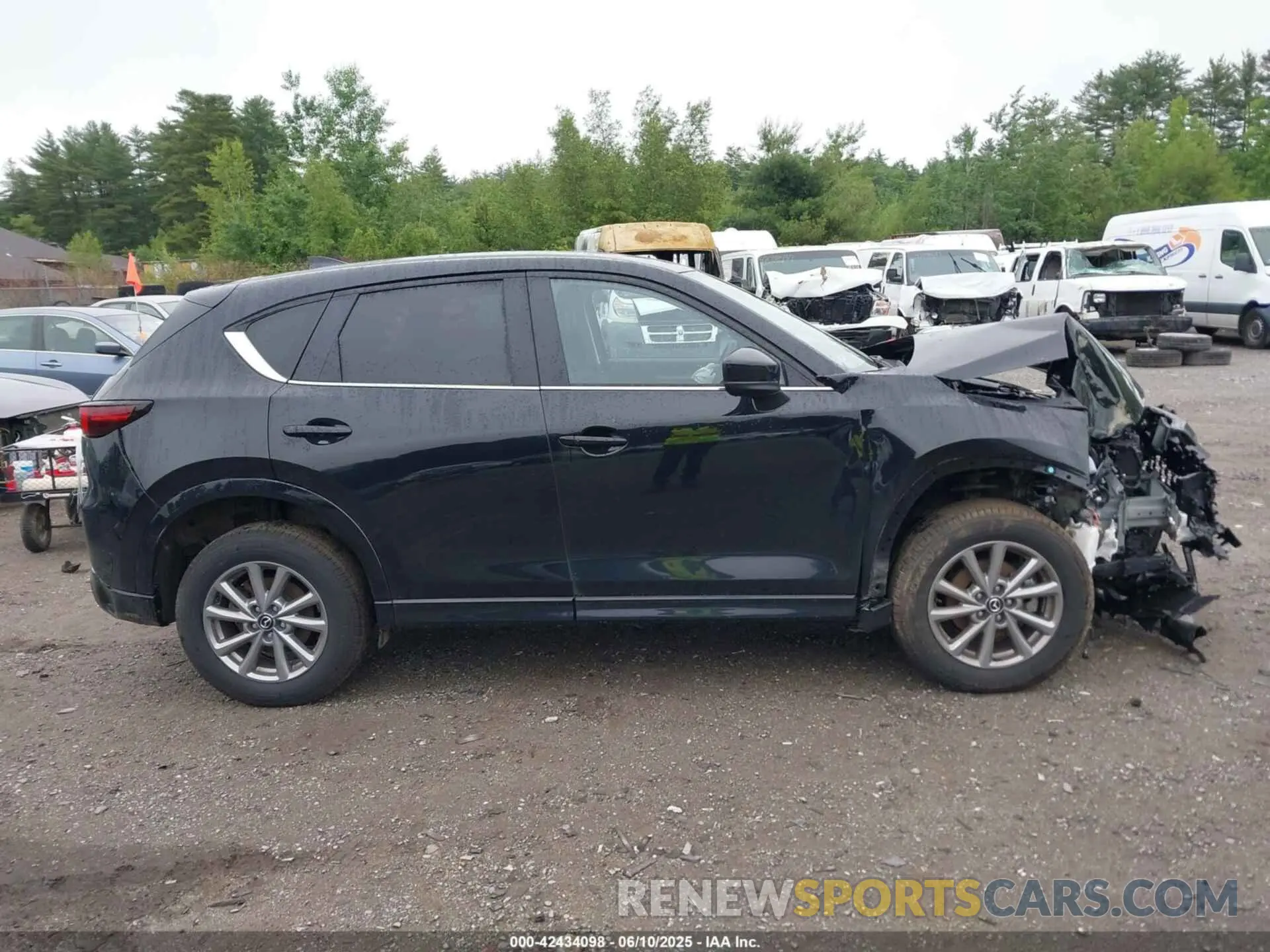 13 Photograph of a damaged car JM3KFBBL0R0468695 MAZDA CX-5 2024