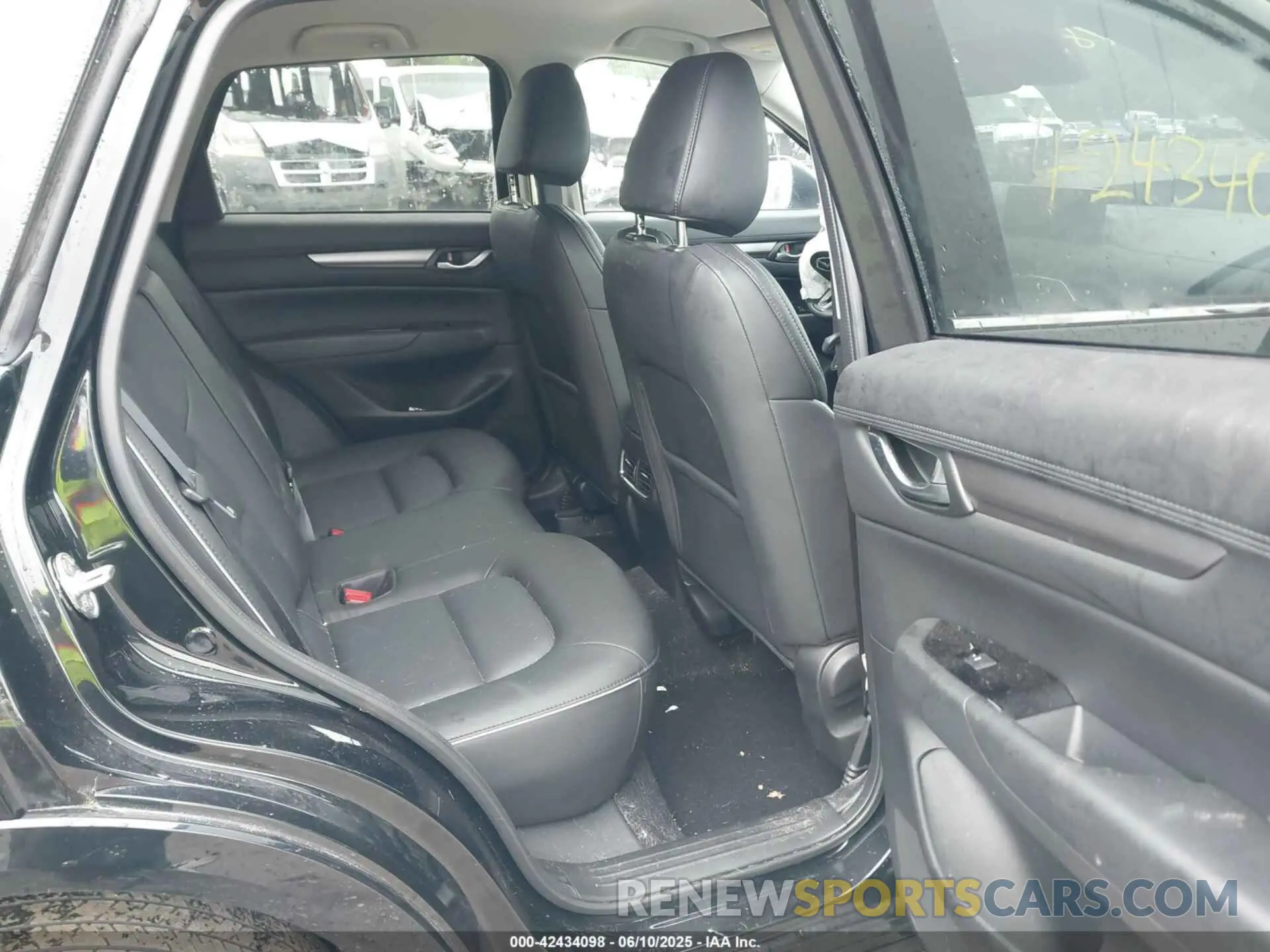 8 Photograph of a damaged car JM3KFBBL0R0468695 MAZDA CX-5 2024