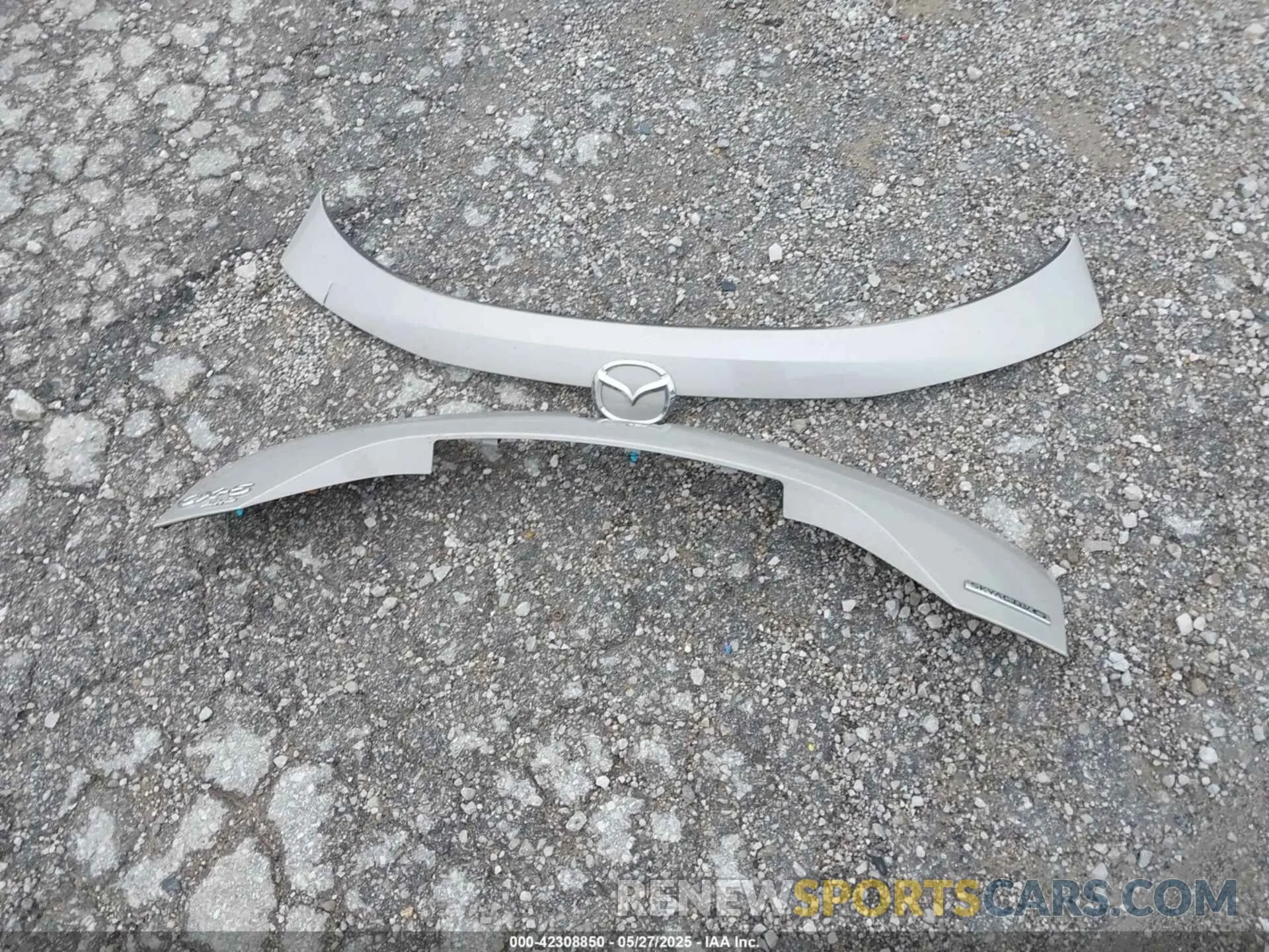 12 Photograph of a damaged car JM3KFBBL1R0498319 MAZDA CX-5 2024