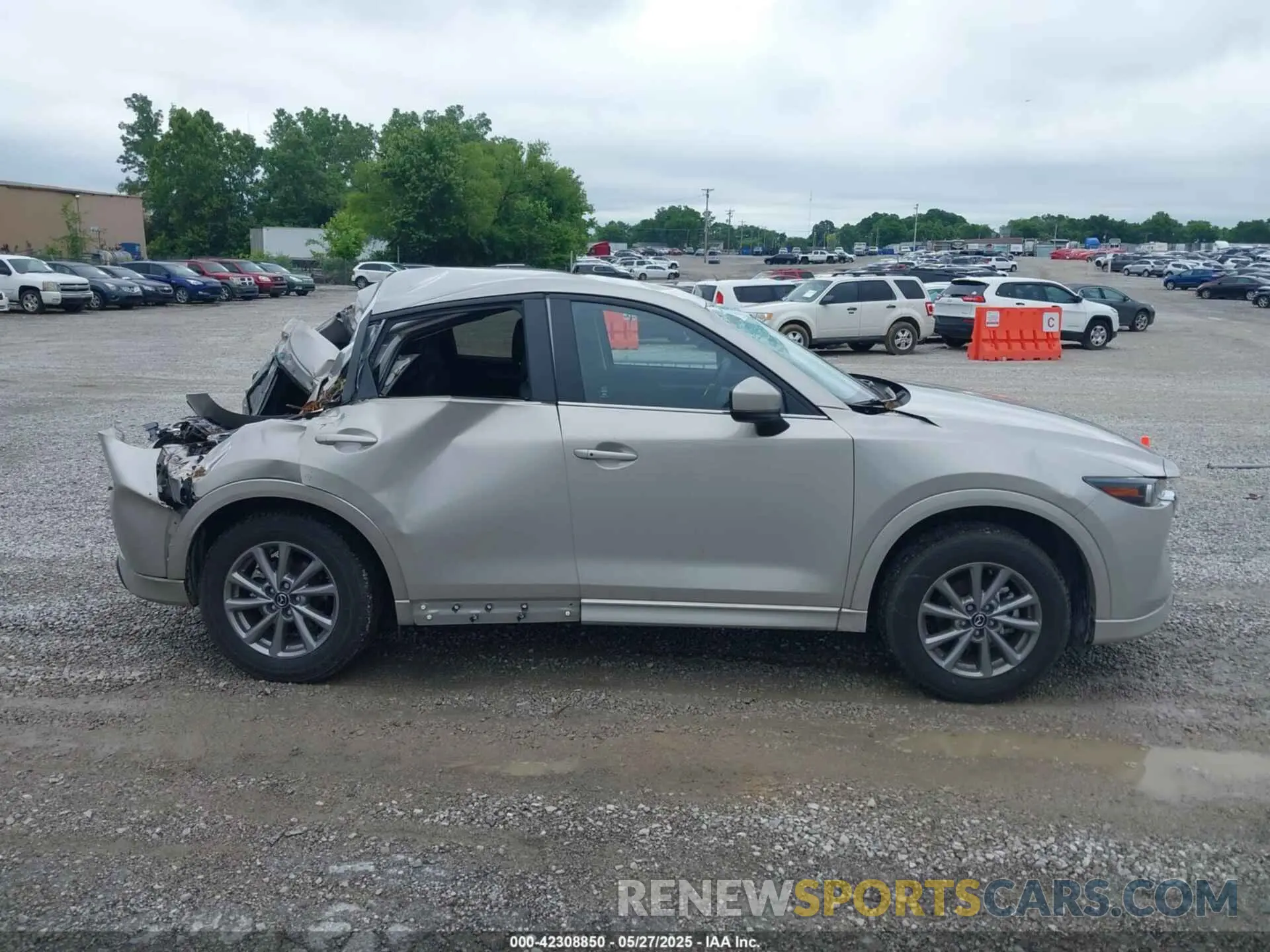14 Photograph of a damaged car JM3KFBBL1R0498319 MAZDA CX-5 2024