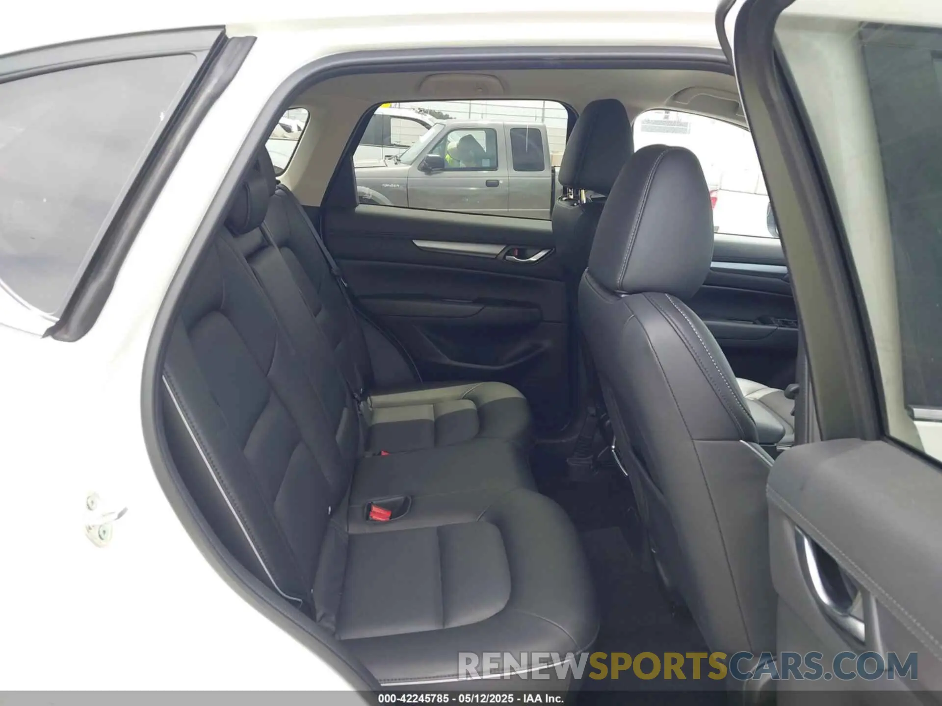 8 Photograph of a damaged car JM3KFBBL5R0489364 MAZDA CX-5 2024