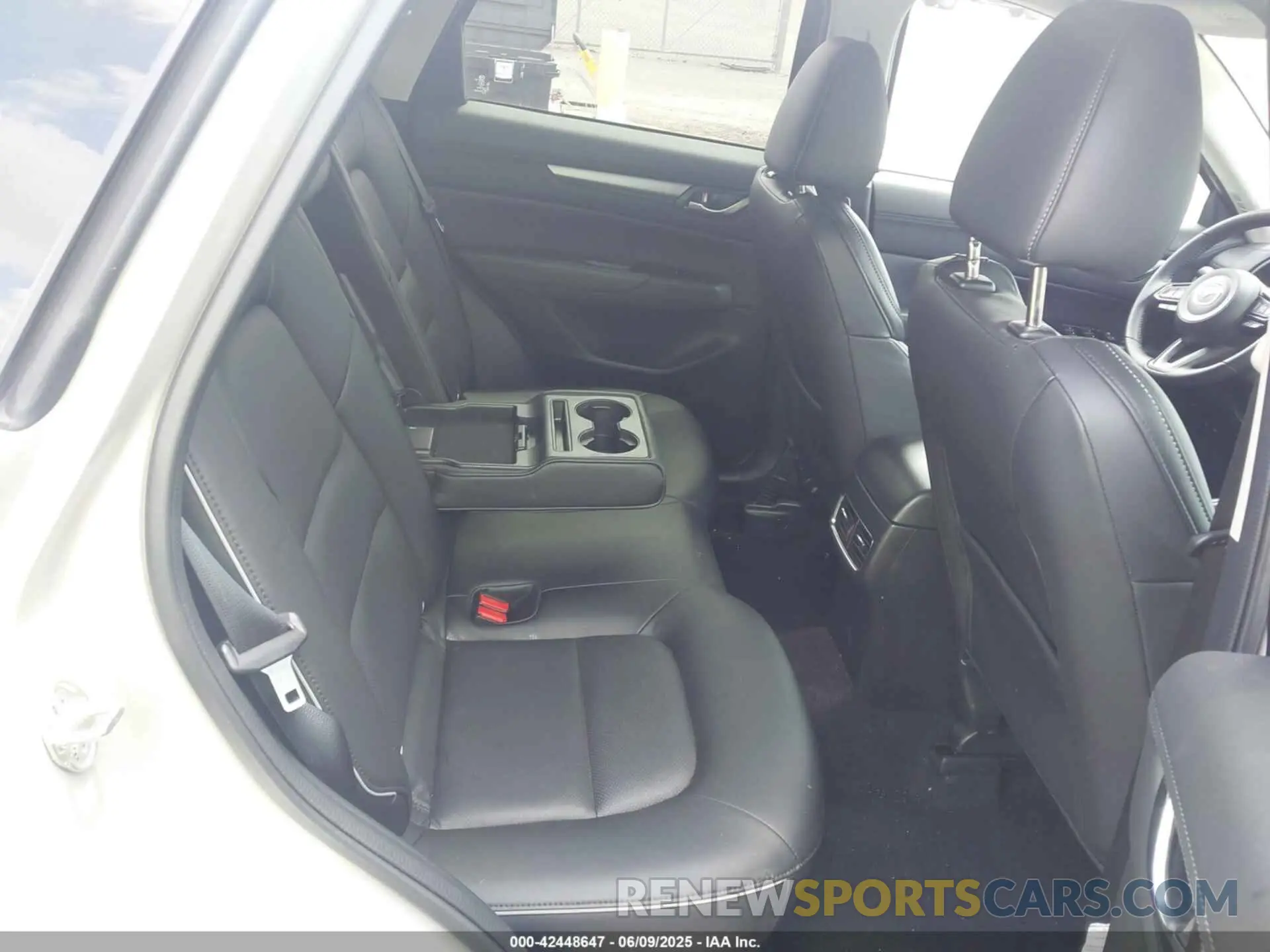 8 Photograph of a damaged car JM3KFBBL6R0498946 MAZDA CX-5 2024