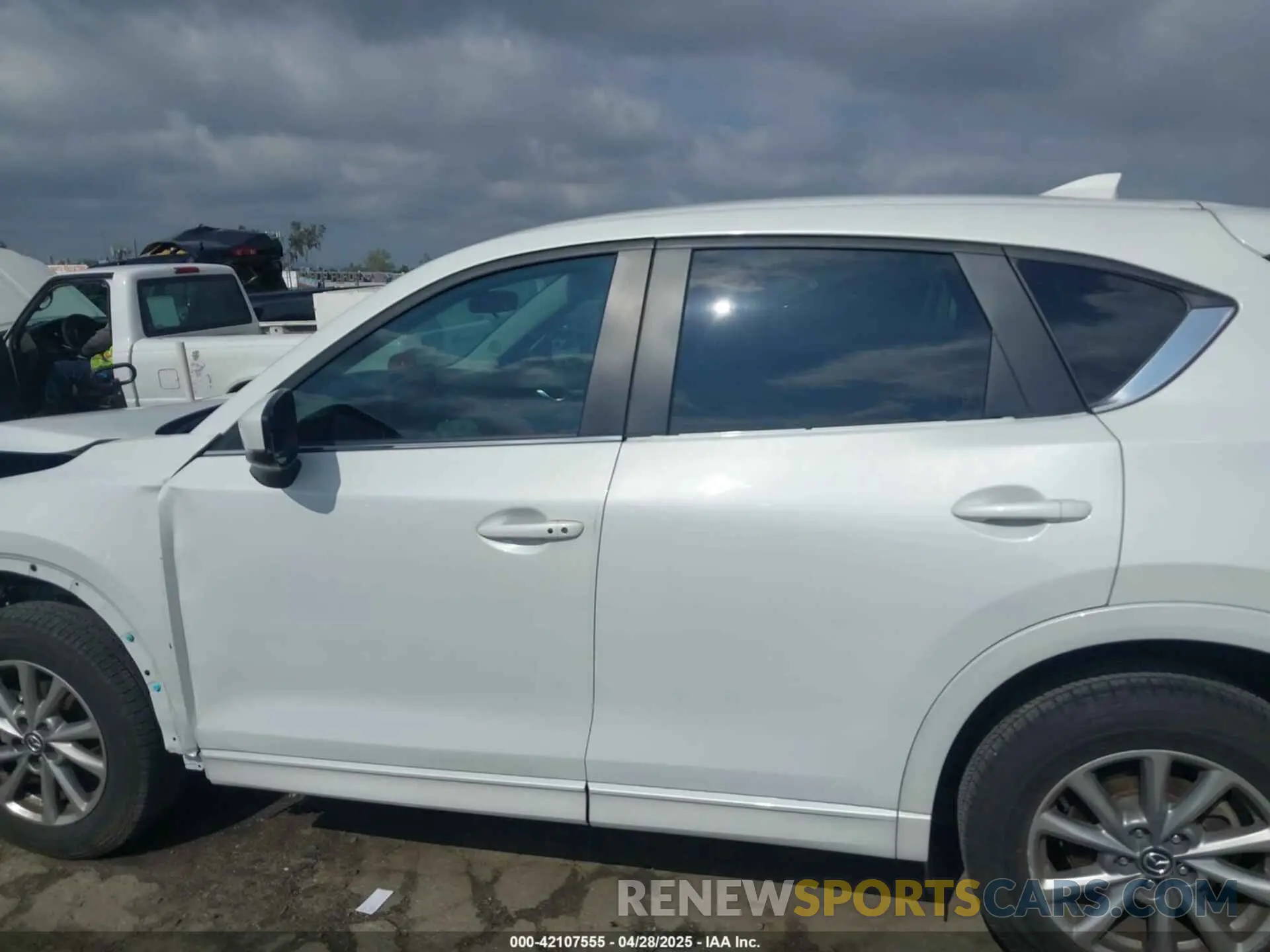 15 Photograph of a damaged car JM3KFBBL8R0433886 MAZDA CX-5 2024