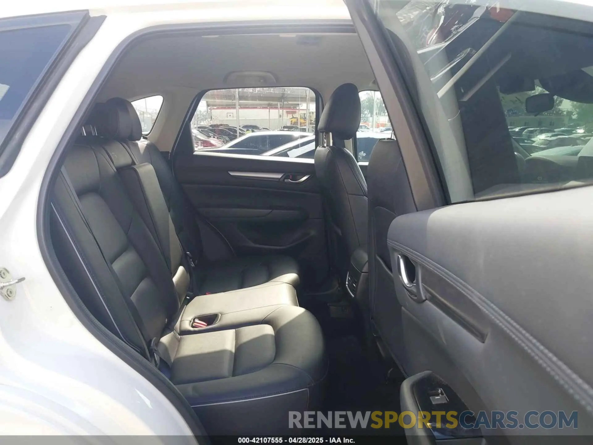 8 Photograph of a damaged car JM3KFBBL8R0433886 MAZDA CX-5 2024