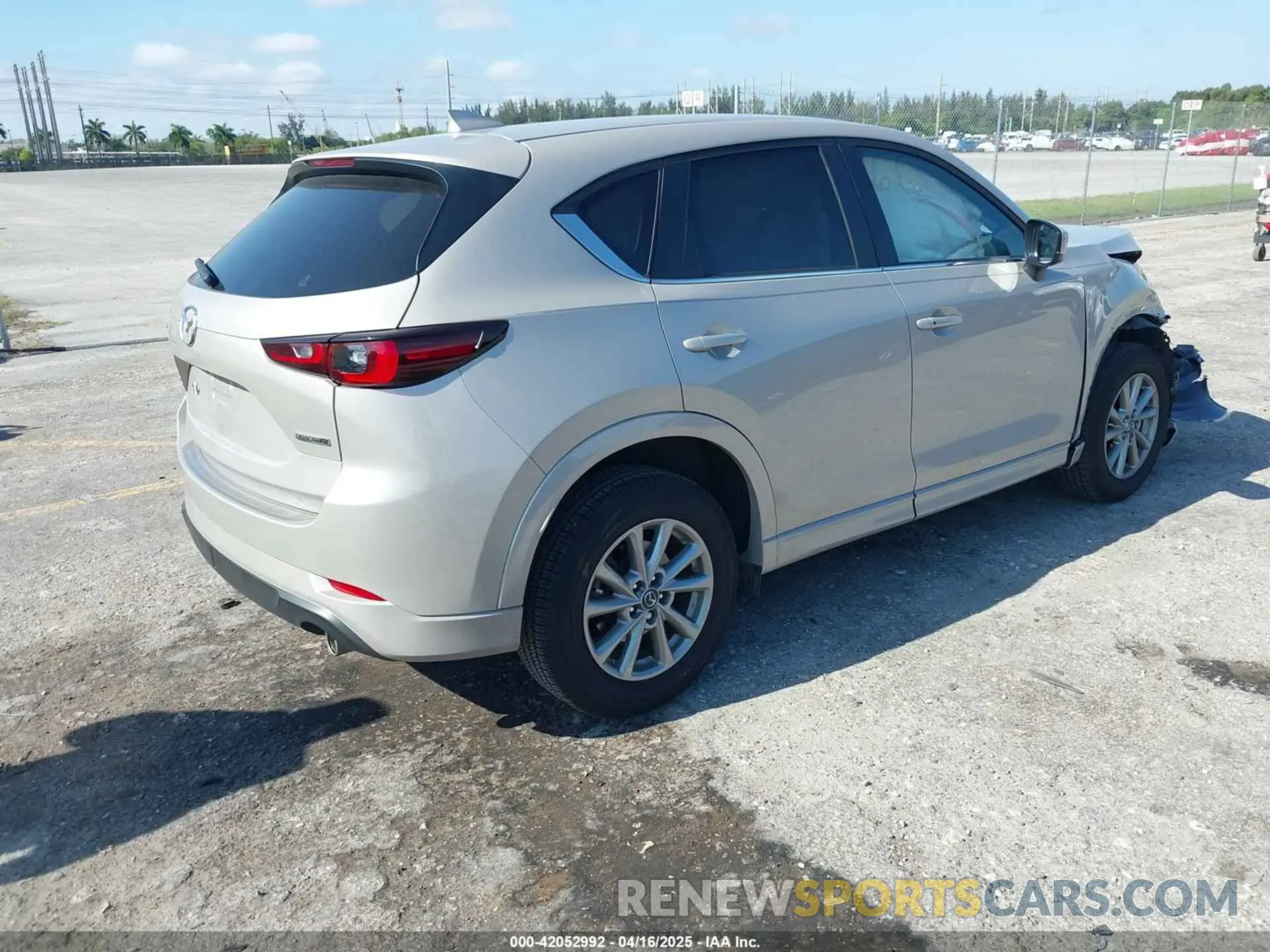 4 Photograph of a damaged car JM3KFBBLXR0485326 MAZDA CX-5 2024