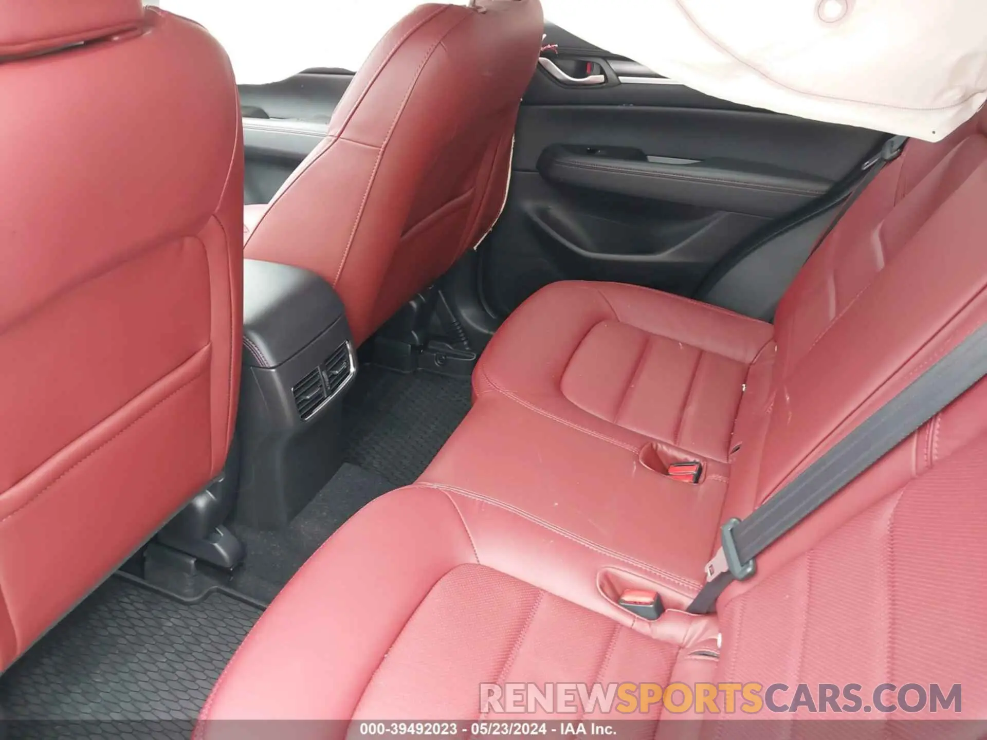 8 Photograph of a damaged car JM3KFBCL2R0427497 MAZDA CX-5 2024