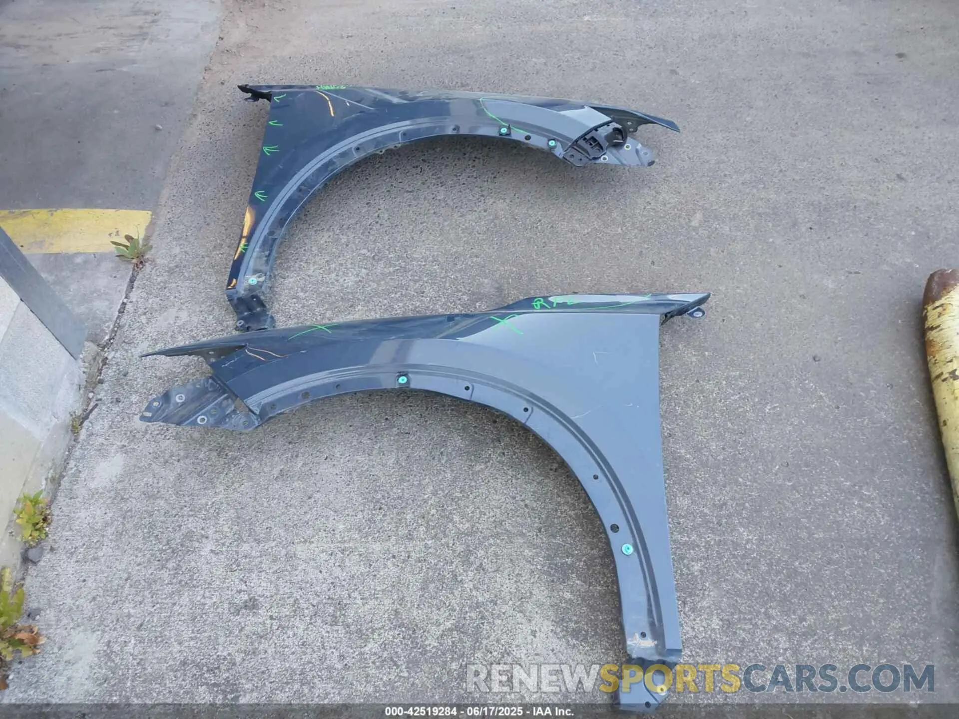 19 Photograph of a damaged car JM3KFBCL2R0500495 MAZDA CX-5 2024