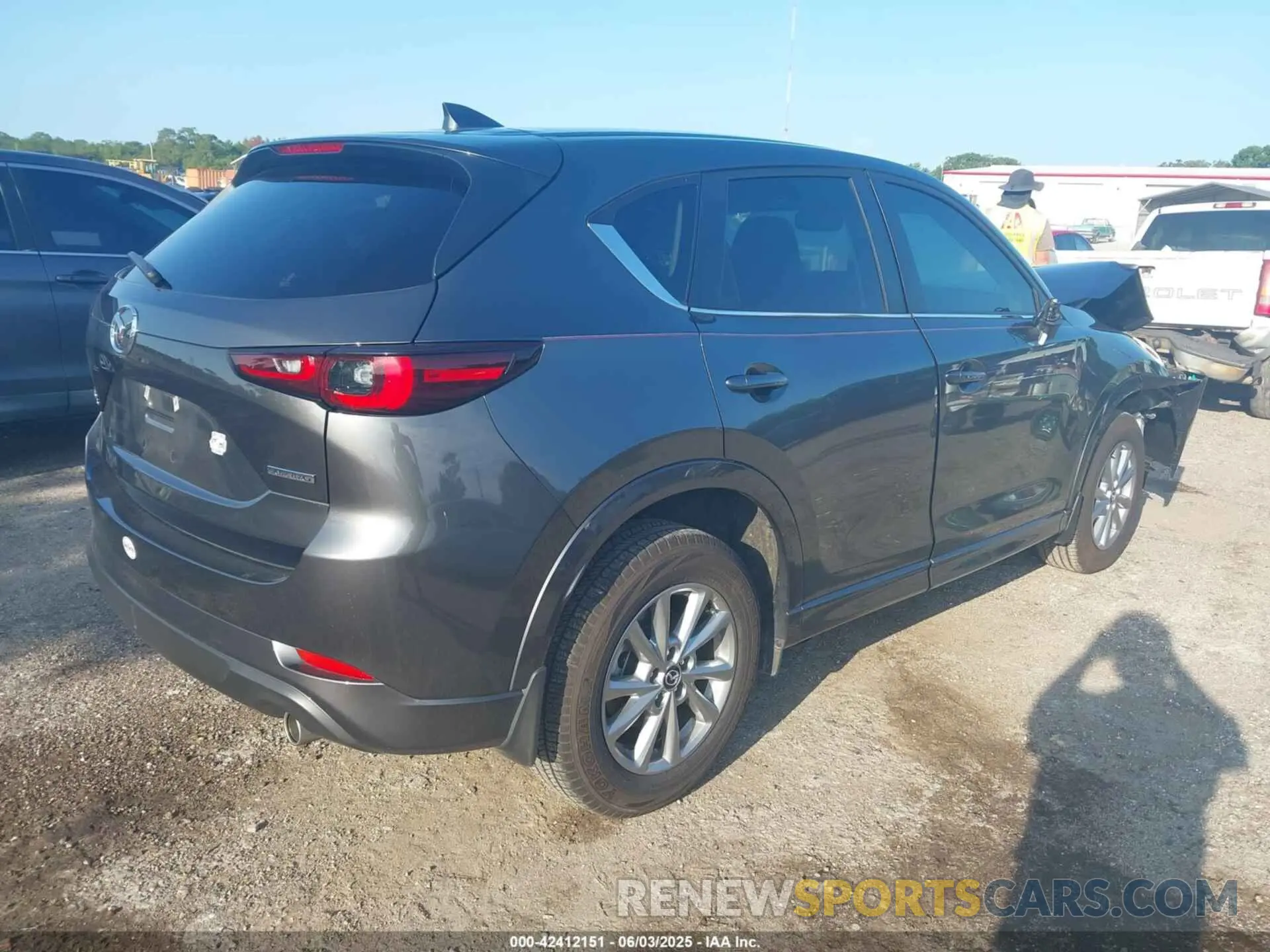 4 Photograph of a damaged car JM3KFBCL3R0414256 MAZDA CX-5 2024