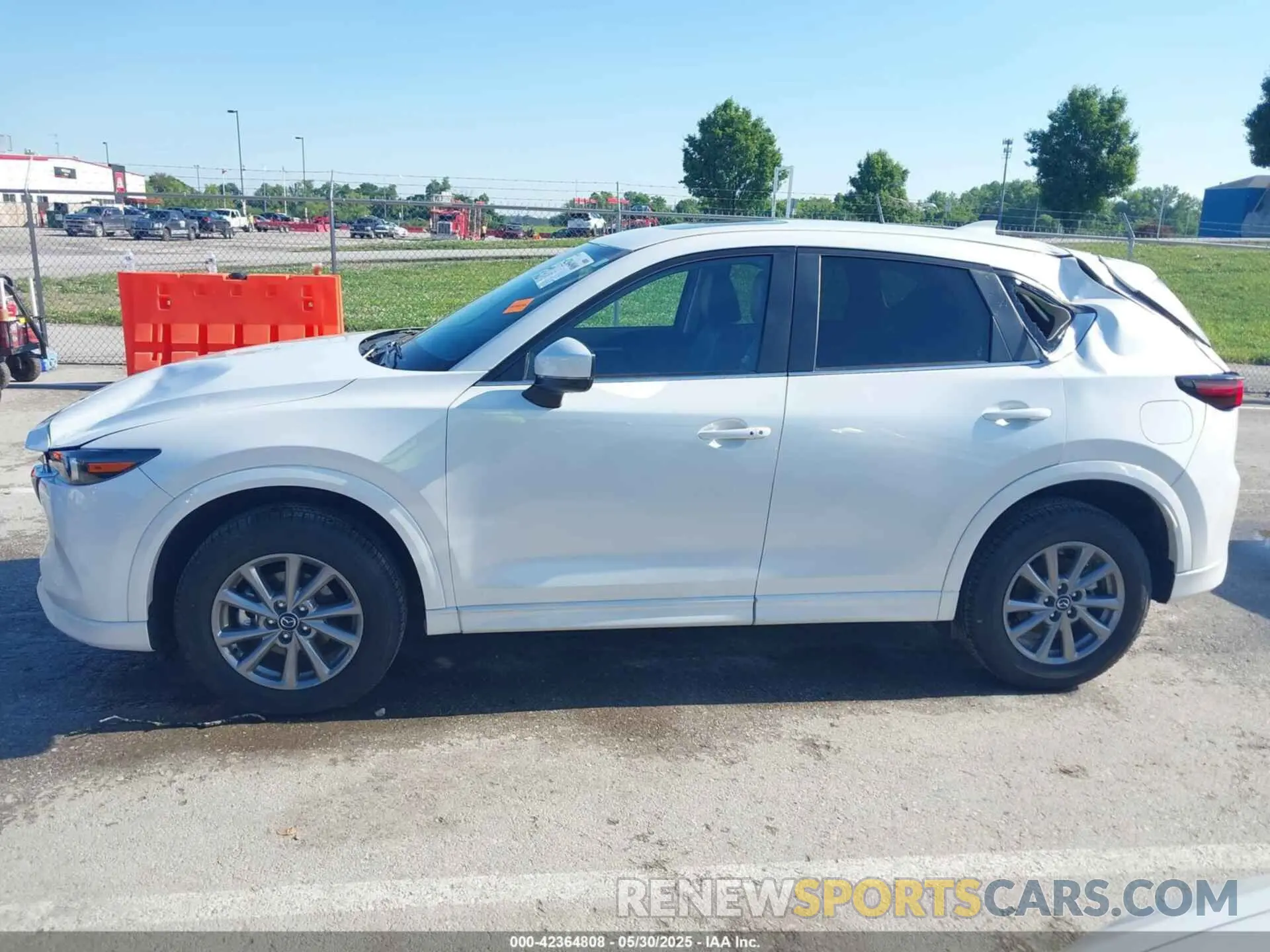 14 Photograph of a damaged car JM3KFBCL3R0520576 MAZDA CX-5 2024
