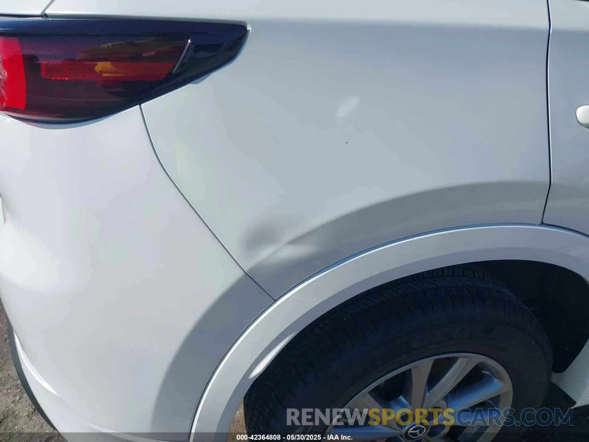 19 Photograph of a damaged car JM3KFBCL3R0520576 MAZDA CX-5 2024