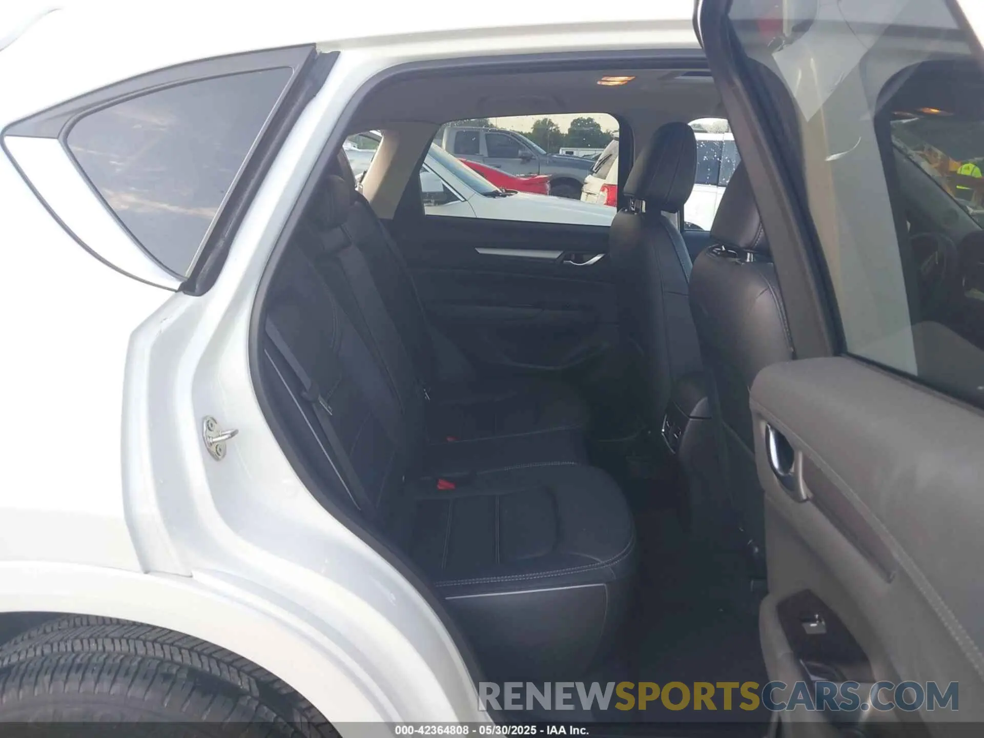 8 Photograph of a damaged car JM3KFBCL3R0520576 MAZDA CX-5 2024