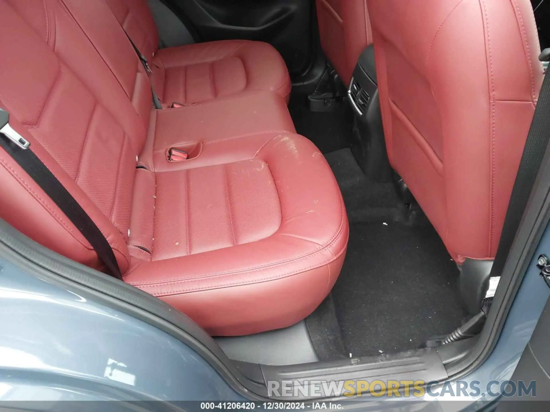 8 Photograph of a damaged car JM3KFBCL5R0430300 MAZDA CX-5 2024