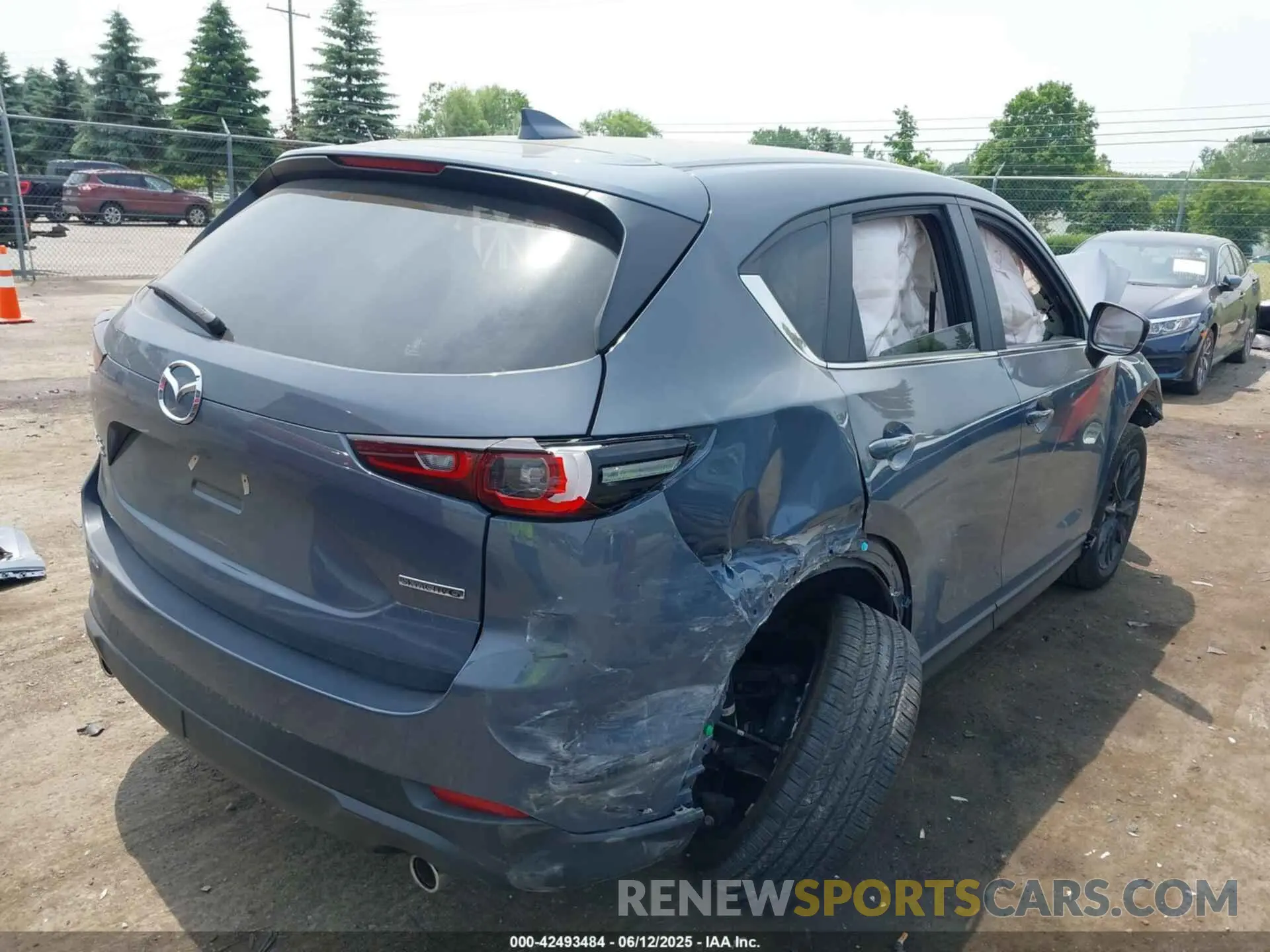 4 Photograph of a damaged car JM3KFBCL5R0487533 MAZDA CX-5 2024