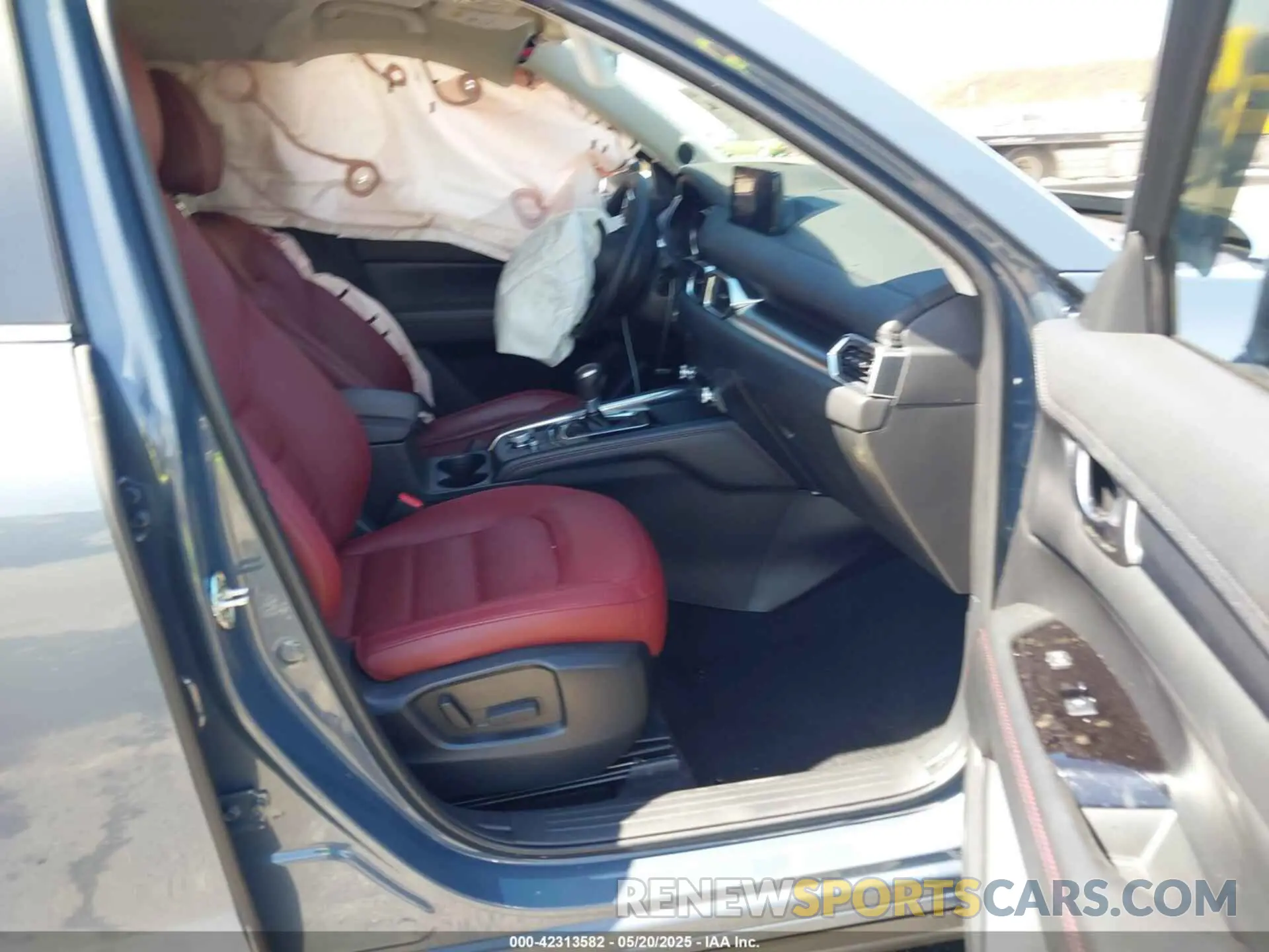 5 Photograph of a damaged car JM3KFBCL6R0517817 MAZDA CX-5 2024