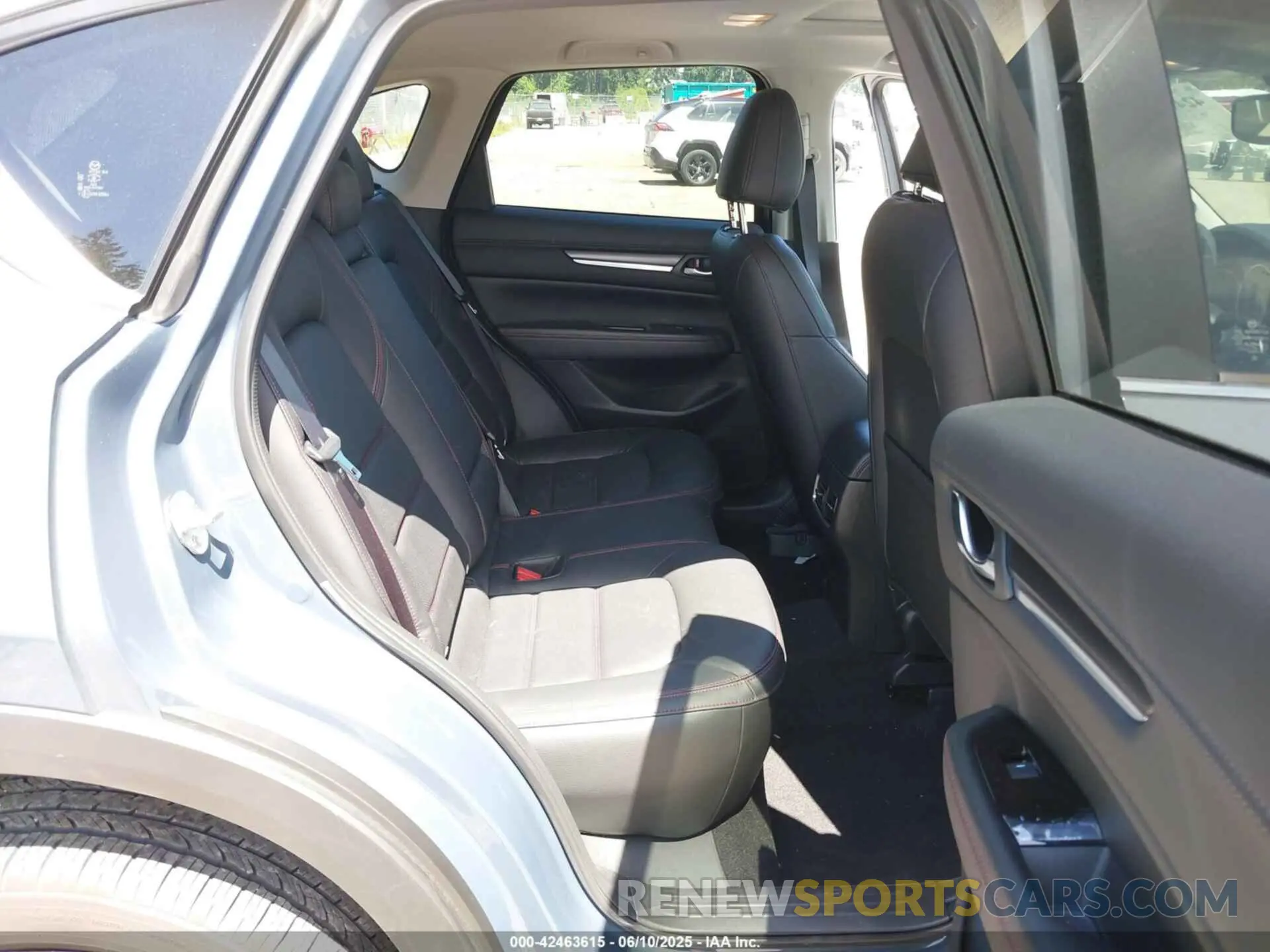 8 Photograph of a damaged car JM3KFBCL9R0510201 MAZDA CX-5 2024