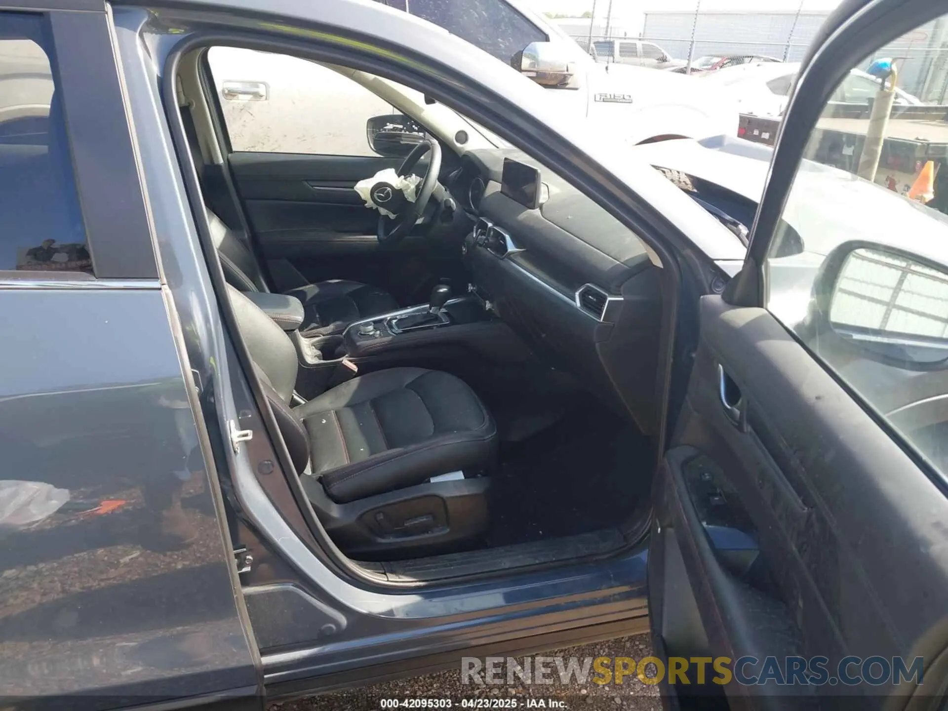 5 Photograph of a damaged car JM3KFBCL9R0512272 MAZDA CX-5 2024