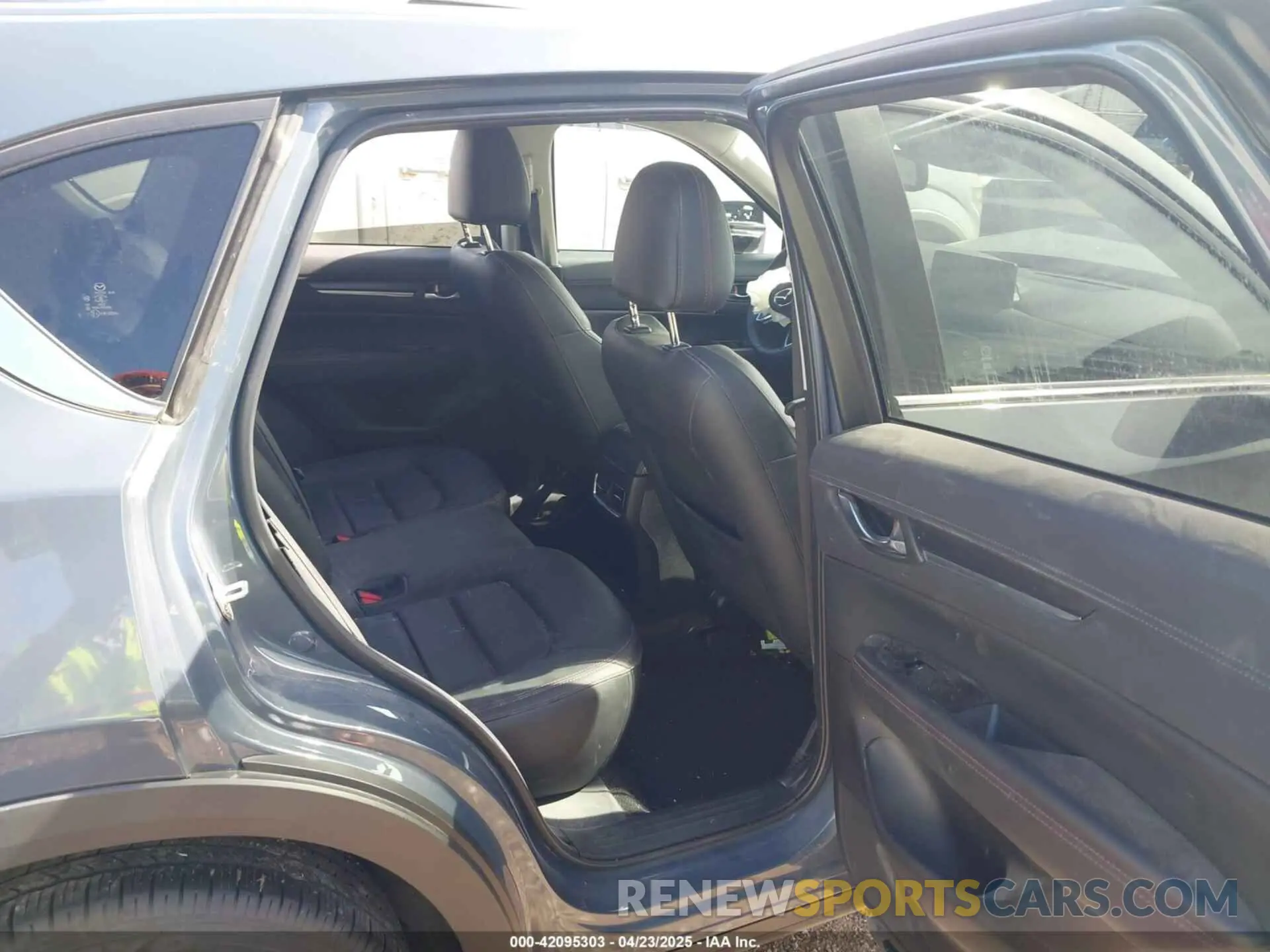 8 Photograph of a damaged car JM3KFBCL9R0512272 MAZDA CX-5 2024
