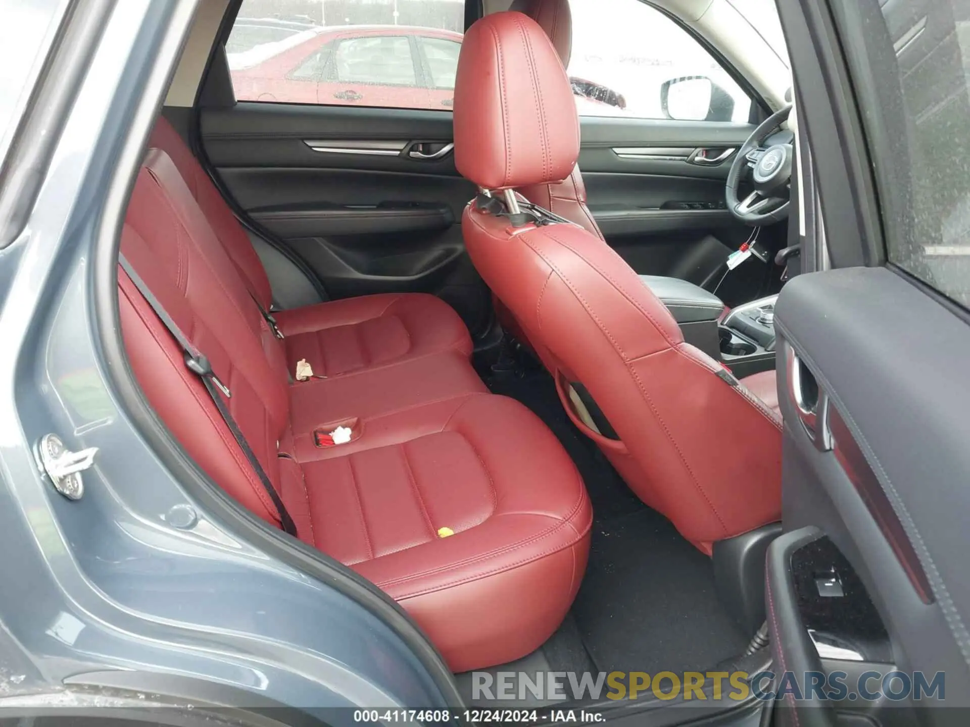 8 Photograph of a damaged car JM3KFBCM1R0365941 MAZDA CX-5 2024
