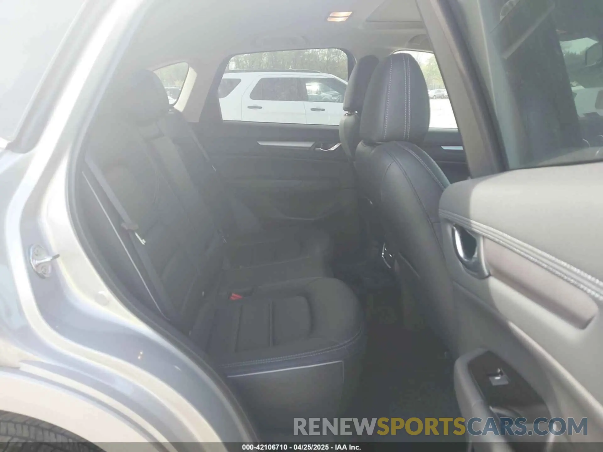 8 Photograph of a damaged car JM3KFBCM9R0387380 MAZDA CX-5 2024