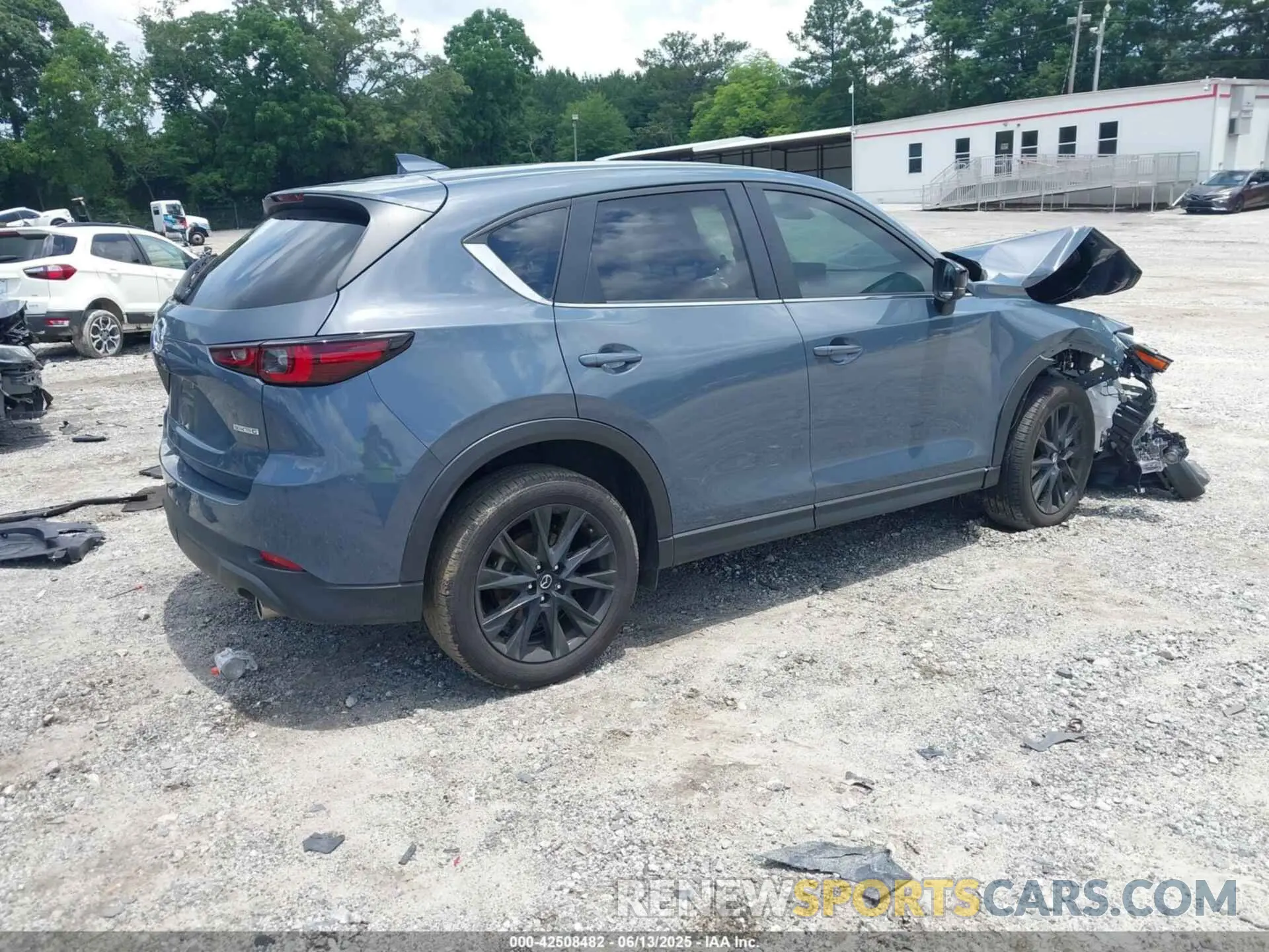 4 Photograph of a damaged car JM3KFBCMXR0353819 MAZDA CX-5 2024