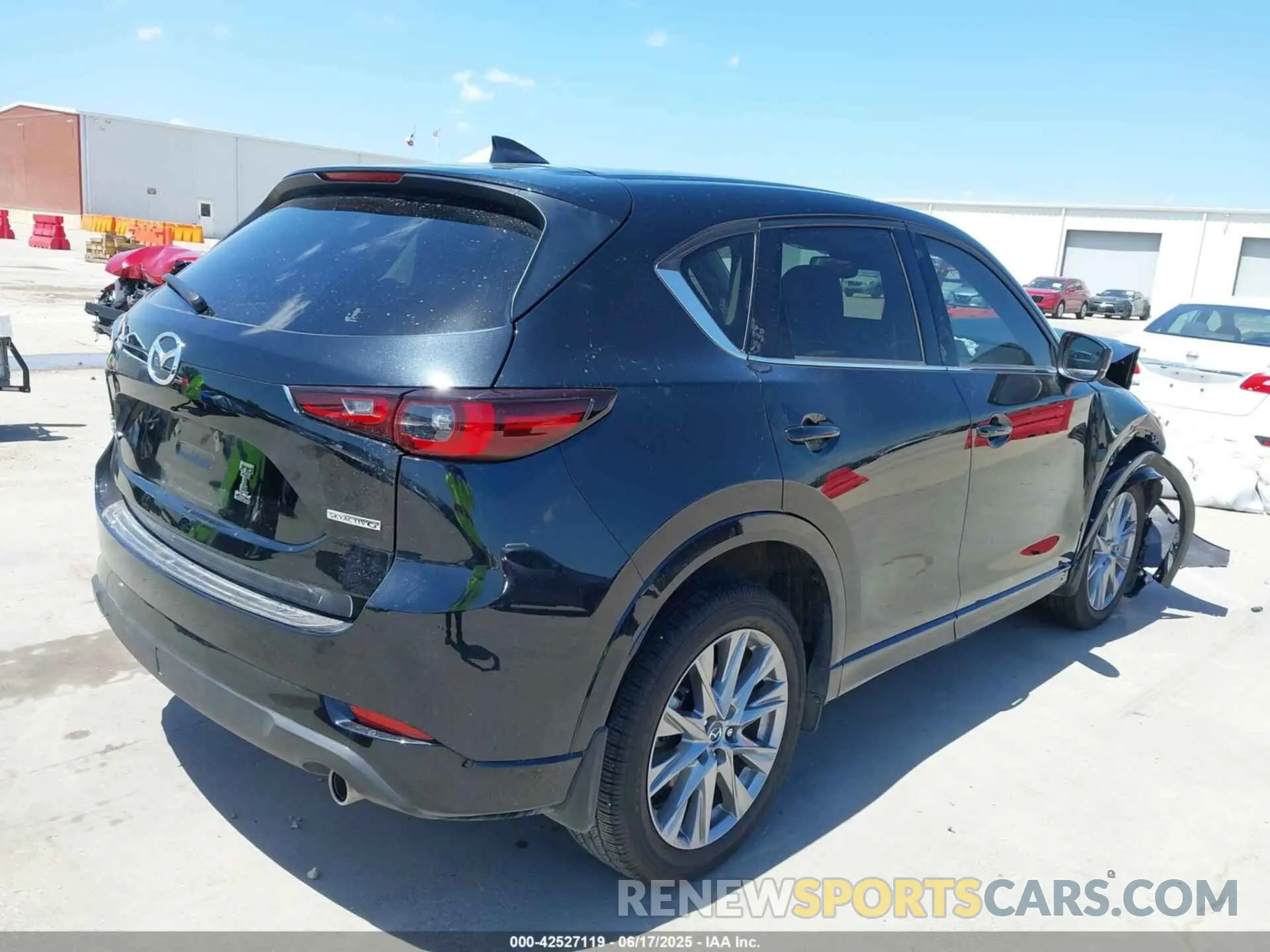4 Photograph of a damaged car JM3KFBDL2R0531910 MAZDA CX-5 2024