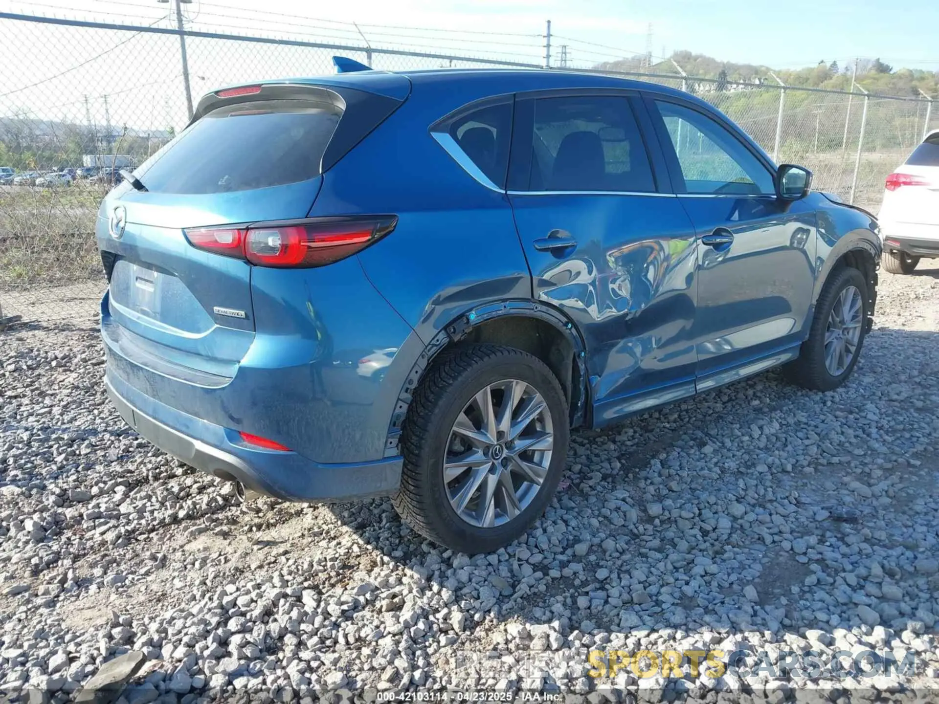 4 Photograph of a damaged car JM3KFBDL7R0422133 MAZDA CX-5 2024