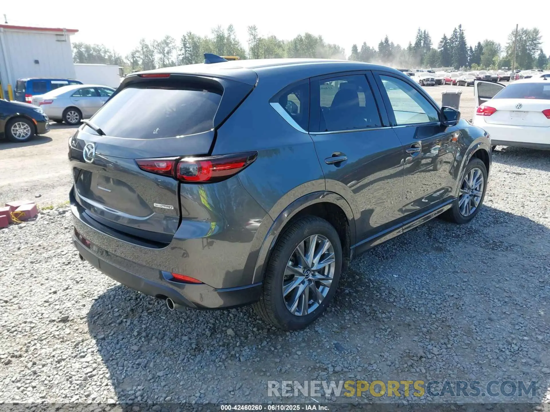4 Photograph of a damaged car JM3KFBDL7R0474670 MAZDA CX-5 2024