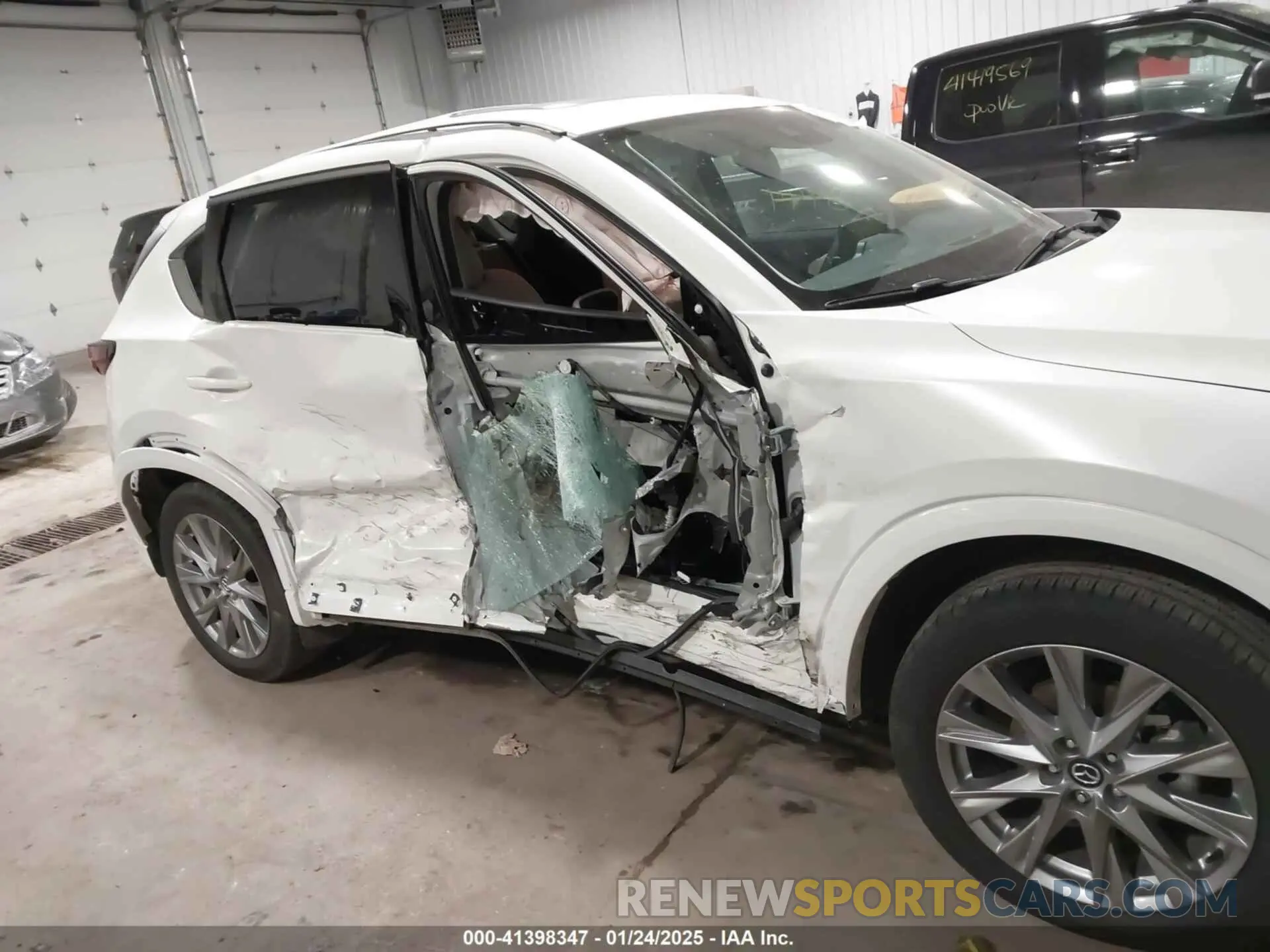 6 Photograph of a damaged car JM3KFBDM0R0387539 MAZDA CX-5 2024