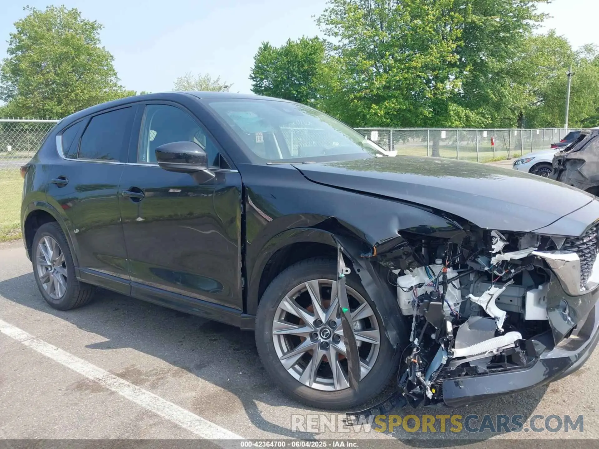 17 Photograph of a damaged car JM3KFBDM3R0373375 MAZDA CX-5 2024