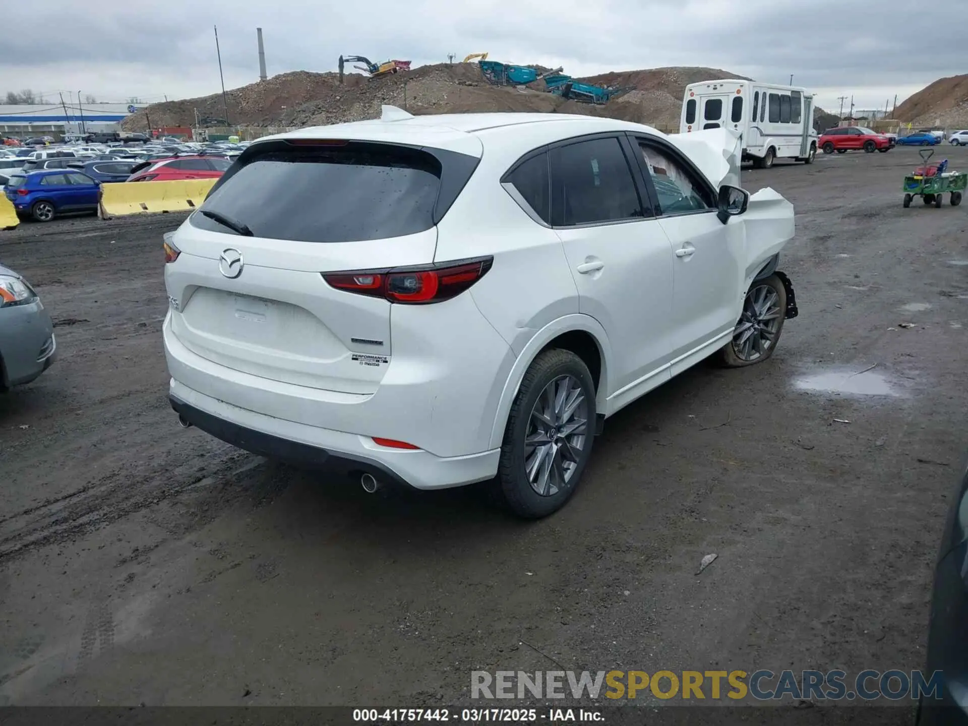 4 Photograph of a damaged car JM3KFBDMXR0401172 MAZDA CX-5 2024