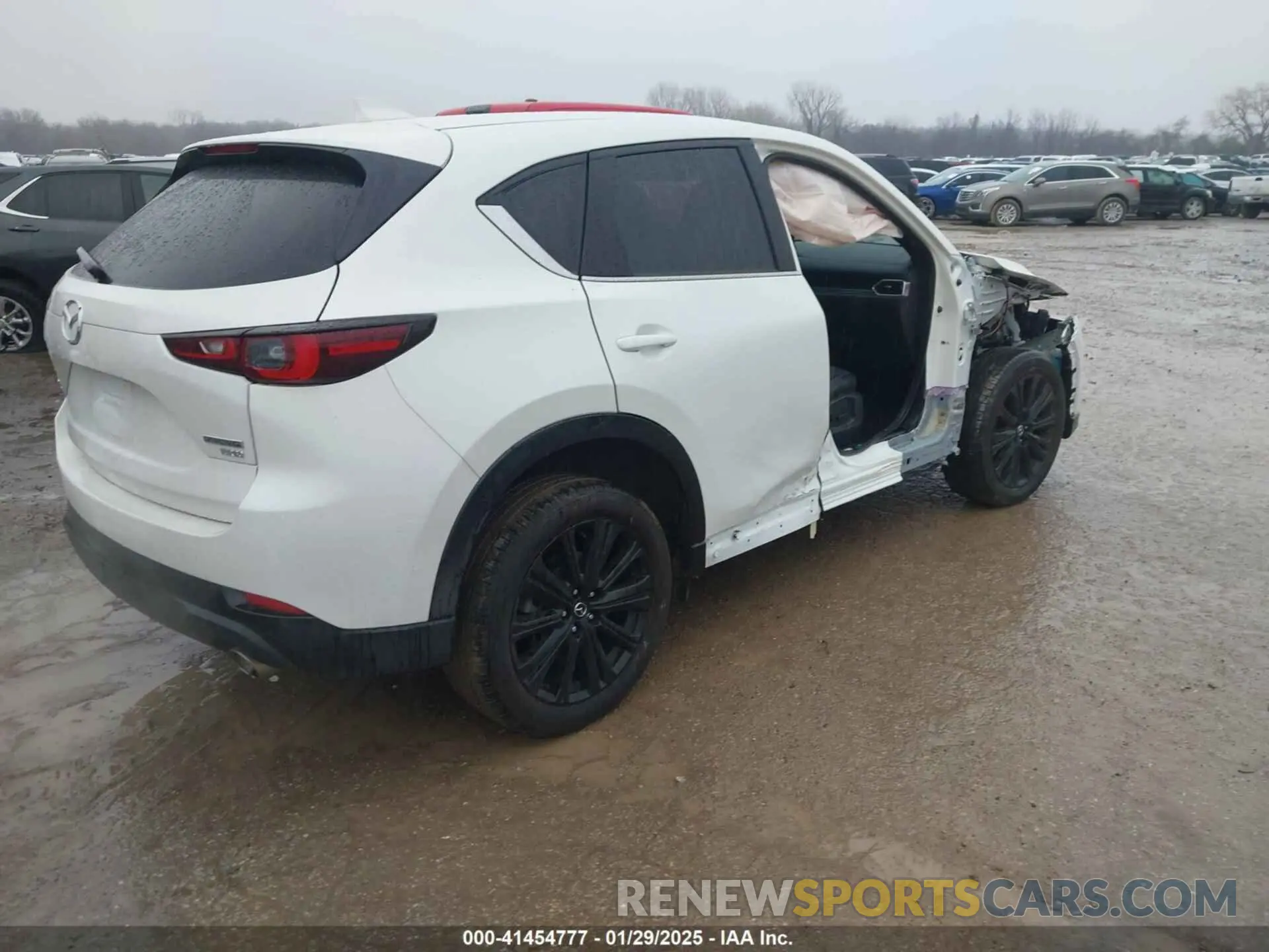 4 Photograph of a damaged car JM3KFBDY2R0384984 MAZDA CX-5 2024