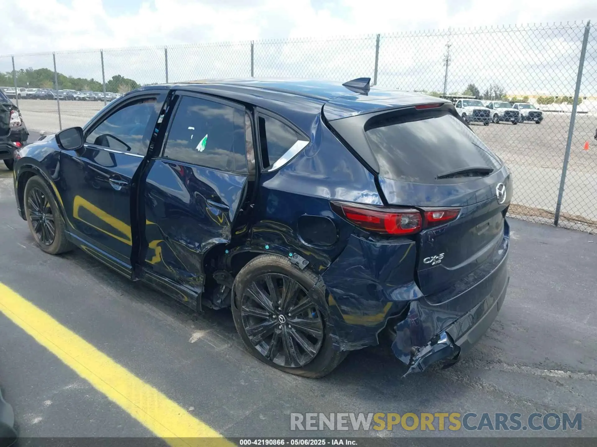 3 Photograph of a damaged car JM3KFBDY3R0364338 MAZDA CX-5 2024