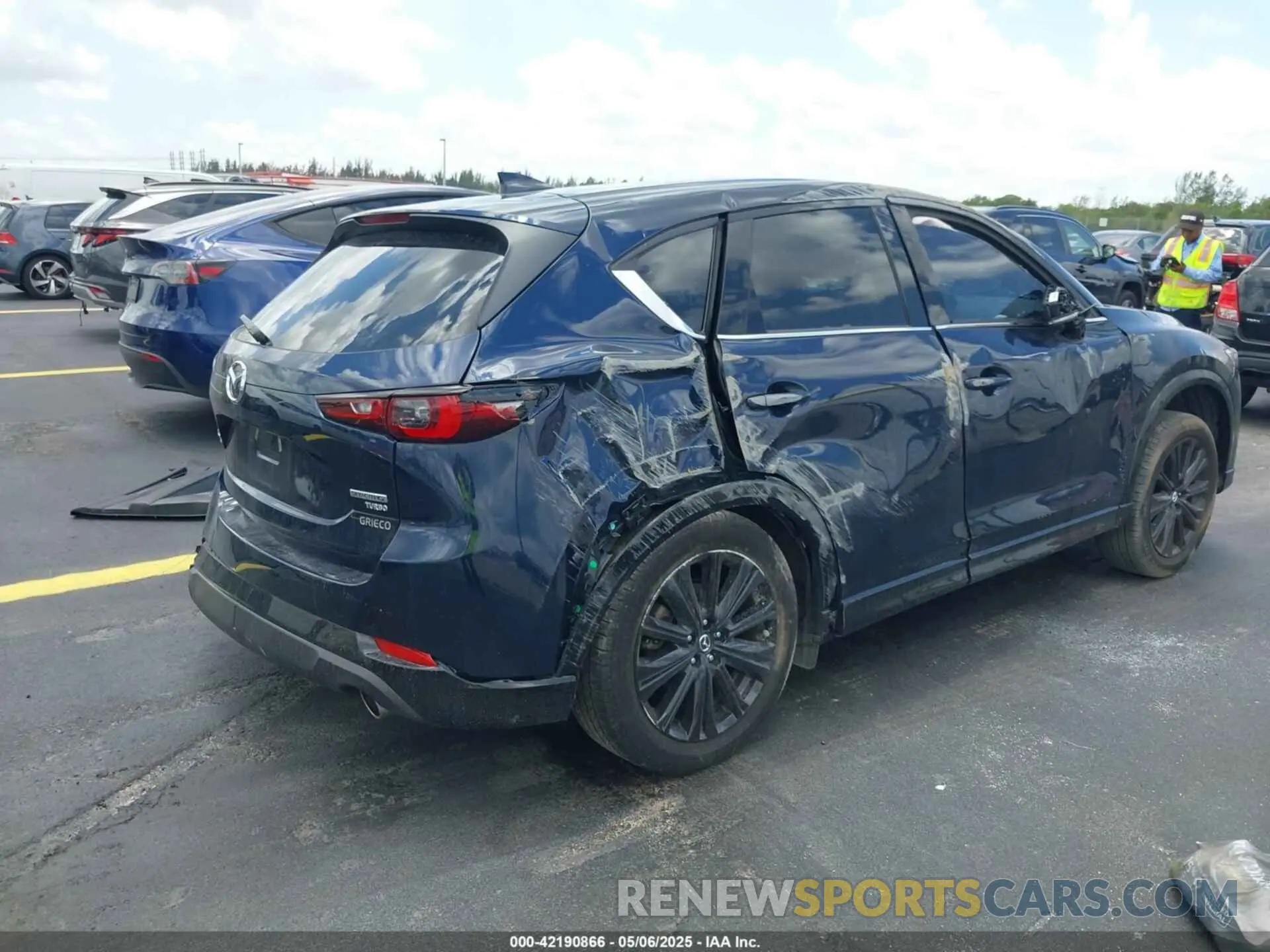 4 Photograph of a damaged car JM3KFBDY3R0364338 MAZDA CX-5 2024