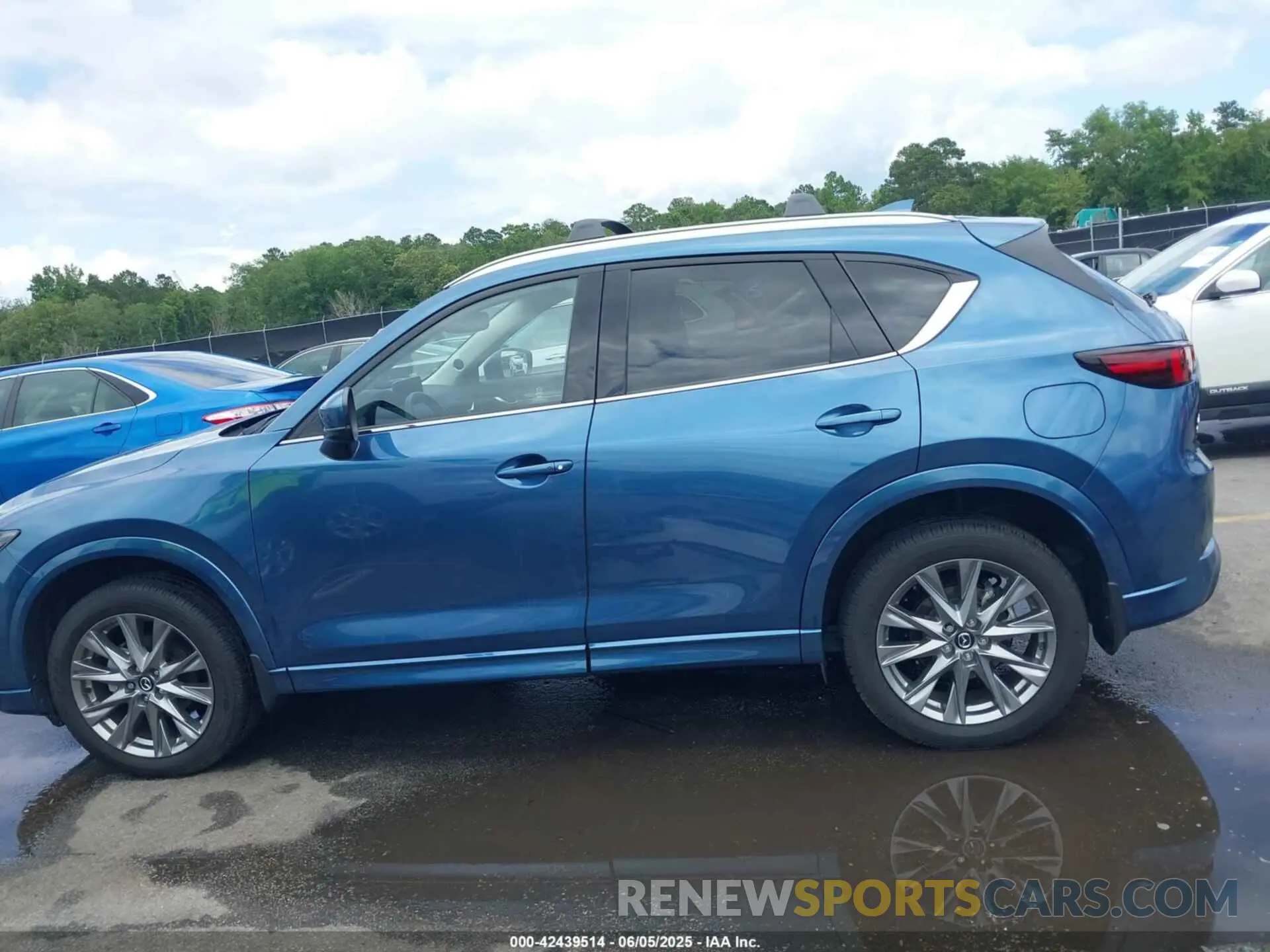 14 Photograph of a damaged car JM3KFBEL2R0484988 MAZDA CX-5 2024