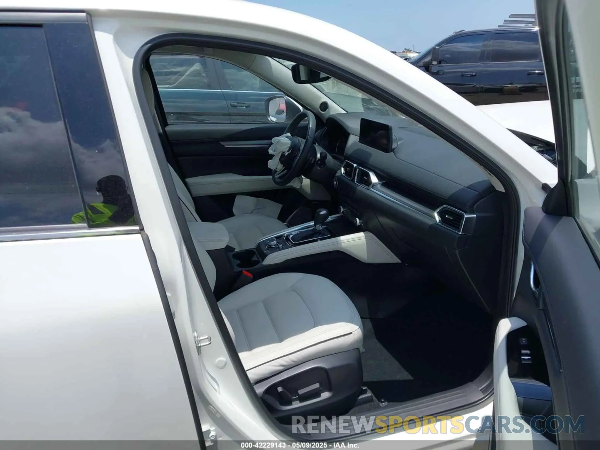 5 Photograph of a damaged car JM3KFBEL4R0419124 MAZDA CX-5 2024