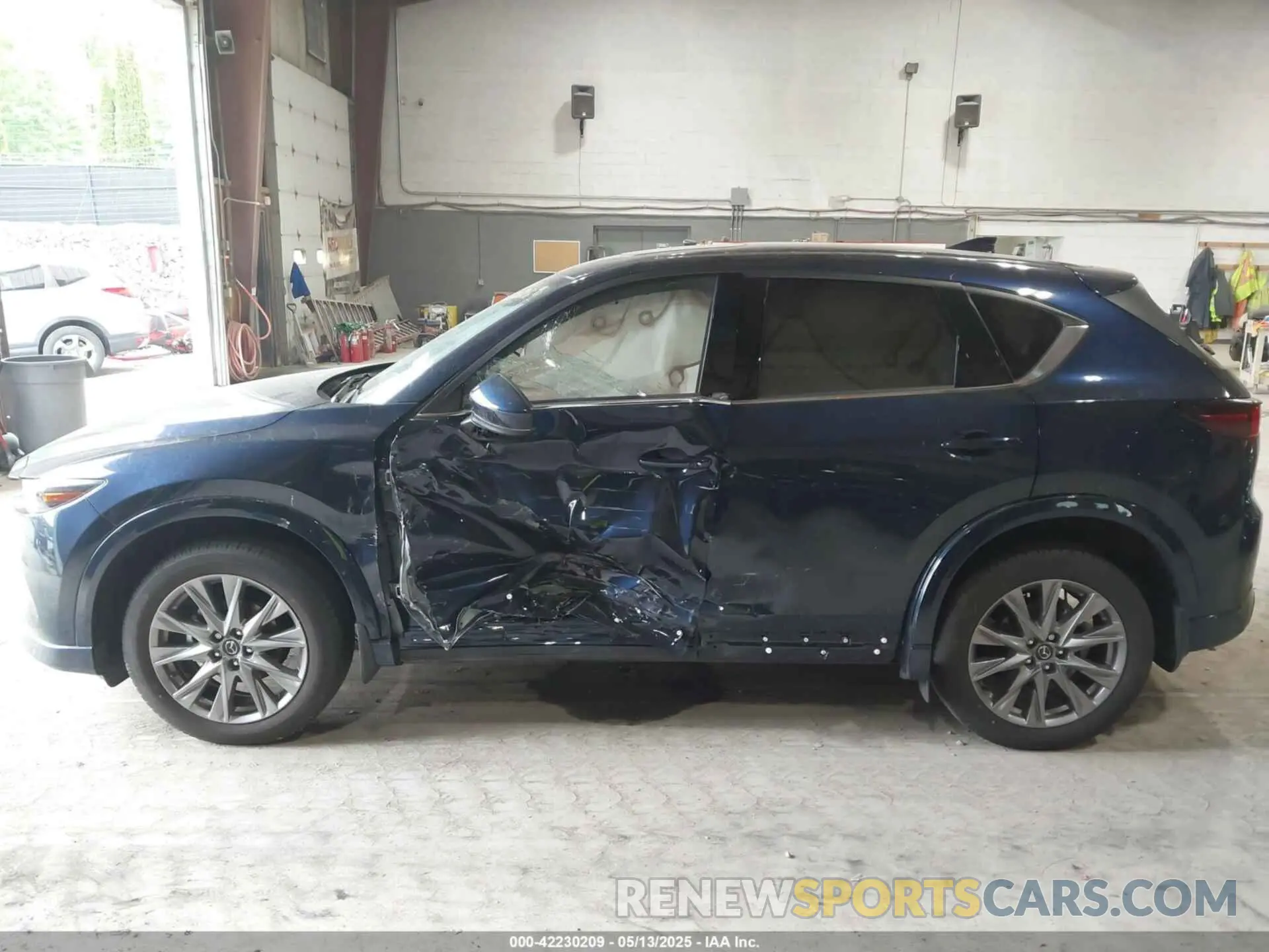 17 Photograph of a damaged car JM3KFBEL6R0491099 MAZDA CX-5 2024