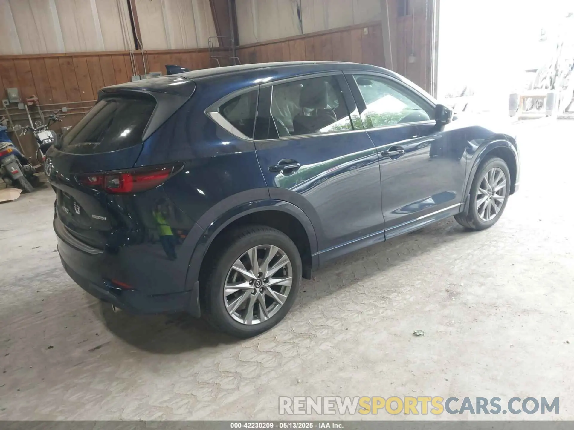 4 Photograph of a damaged car JM3KFBEL6R0491099 MAZDA CX-5 2024