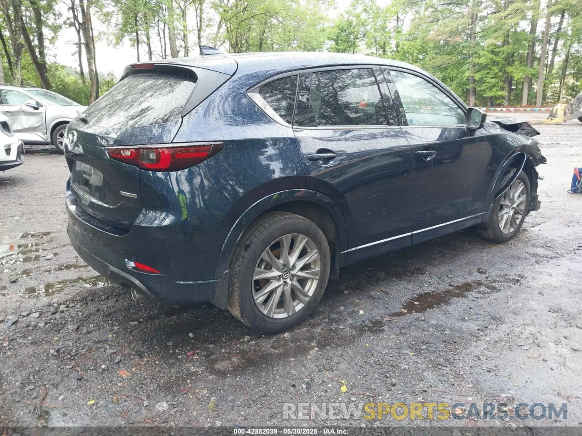 4 Photograph of a damaged car JM3KFBELXR0418687 MAZDA CX-5 2024