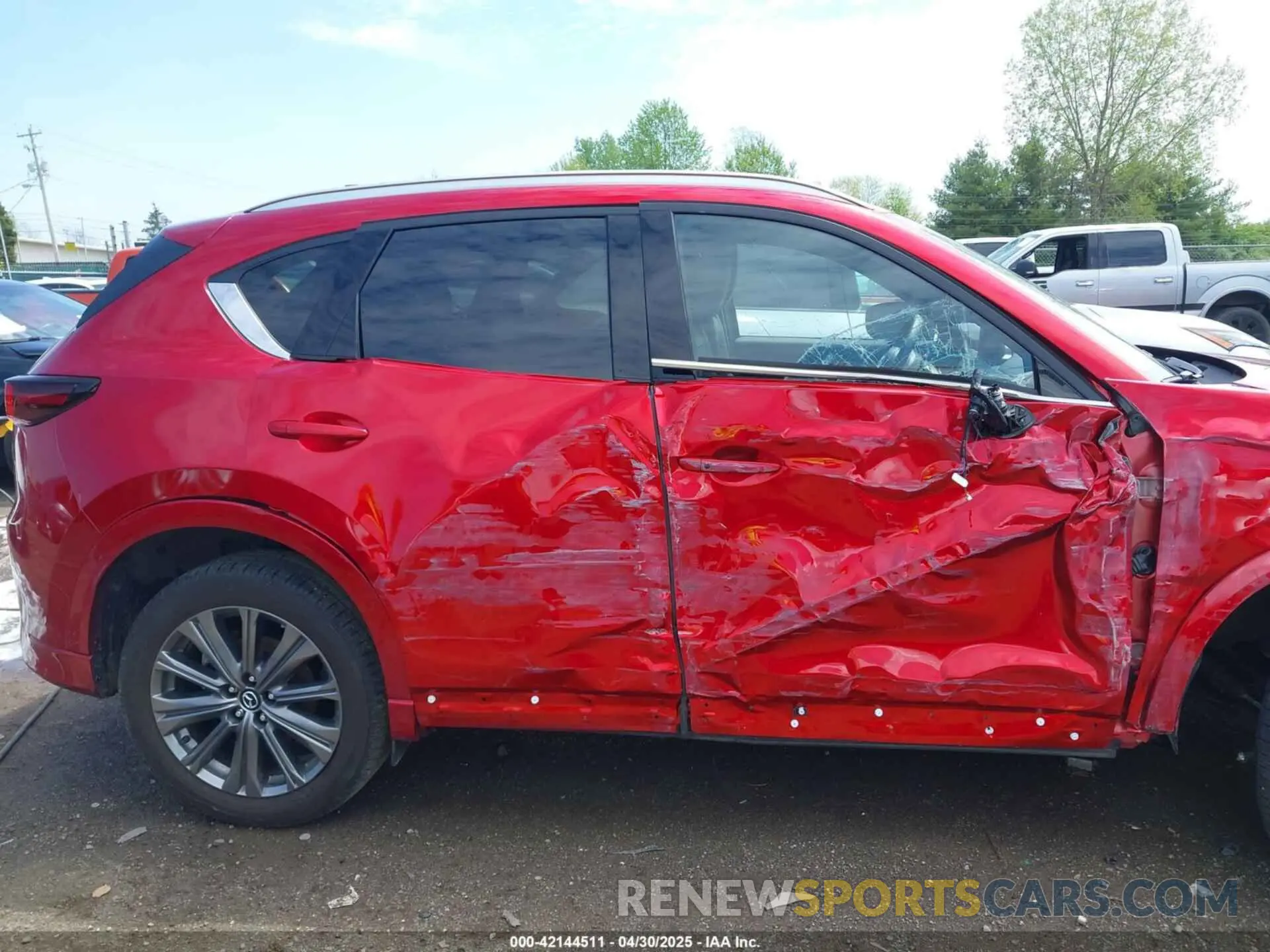 13 Photograph of a damaged car JM3KFBXY1R0536023 MAZDA CX-5 2024