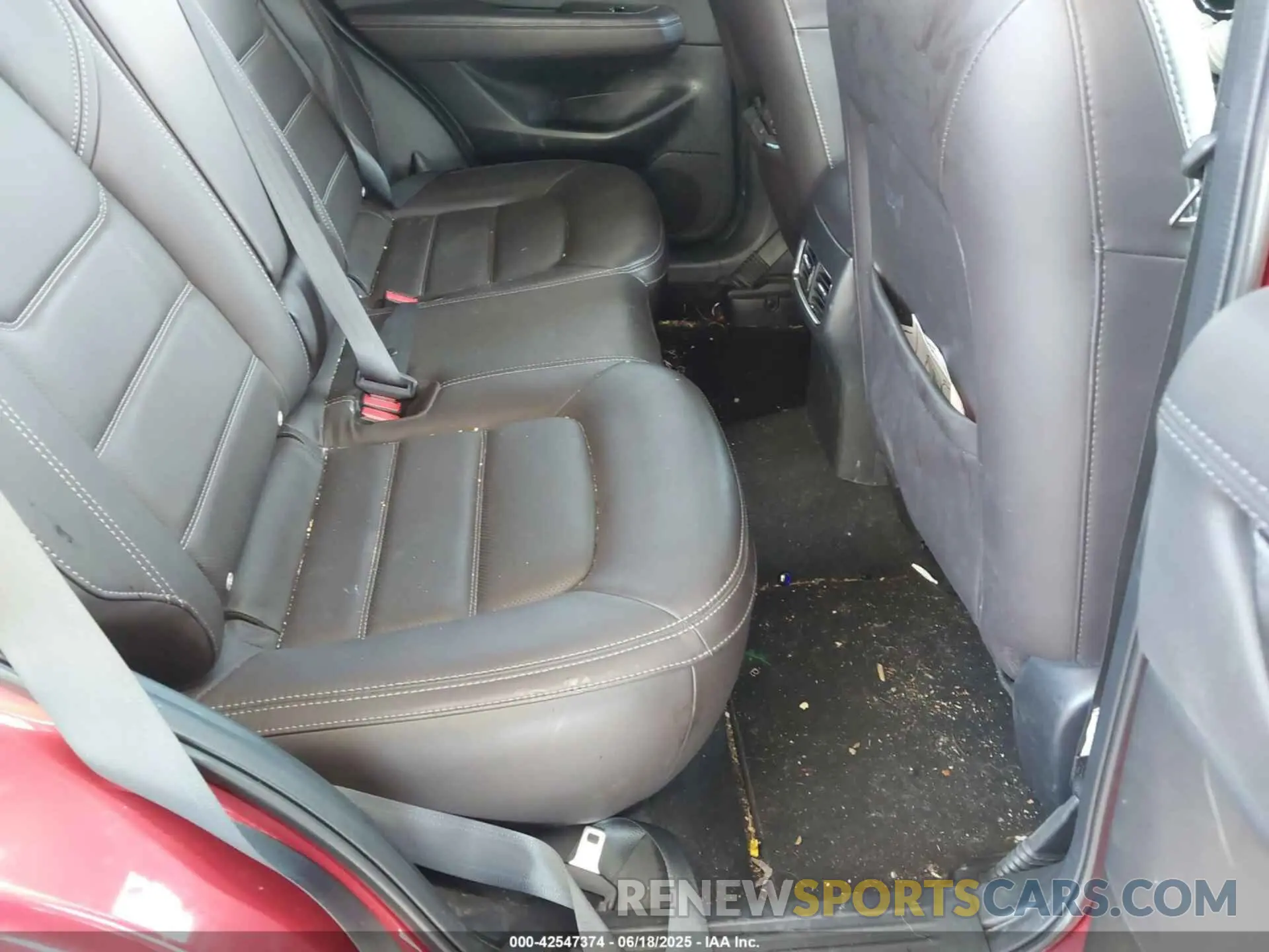 8 Photograph of a damaged car JM3KFBXY4R0376090 MAZDA CX-5 2024